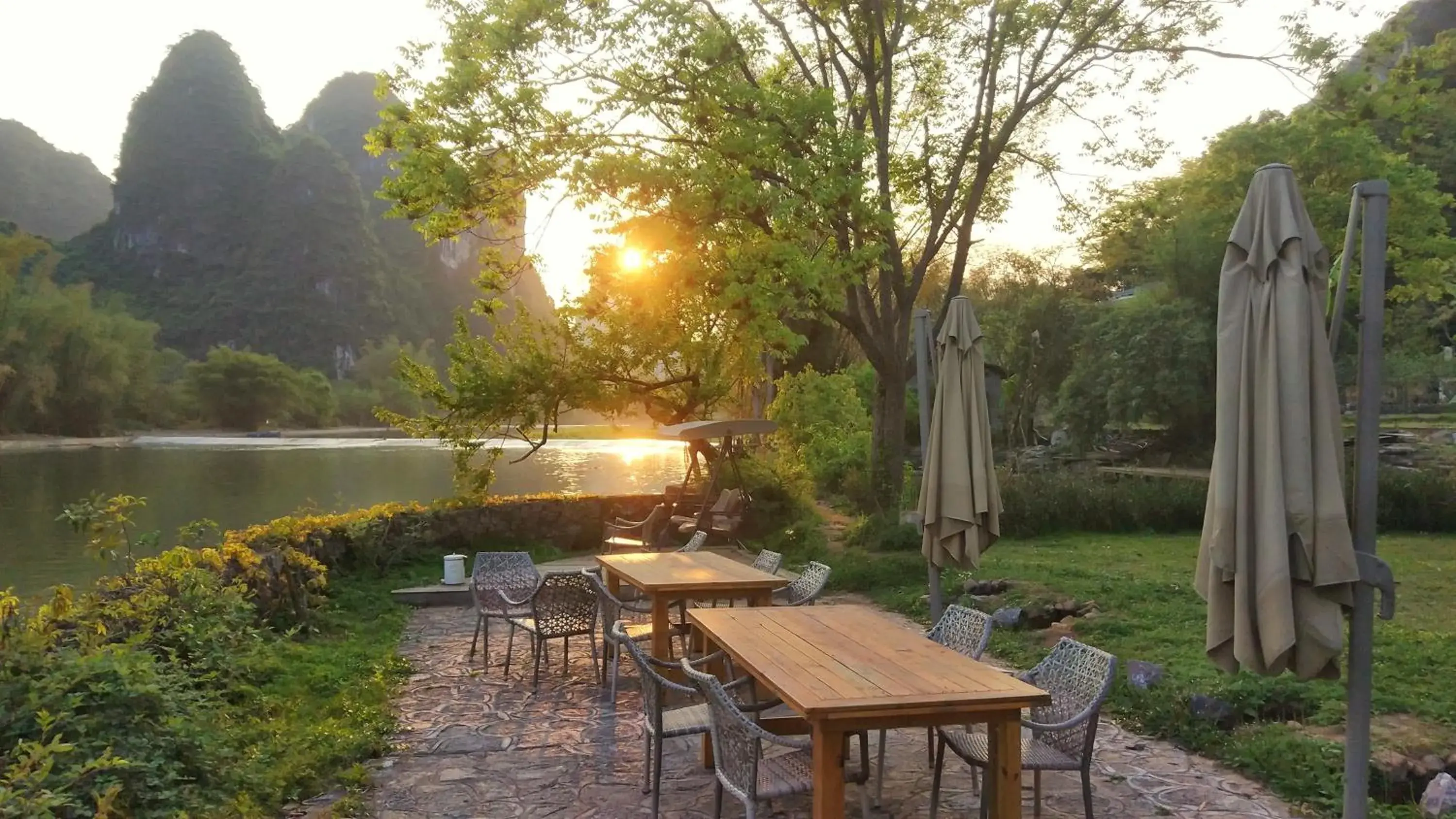 Mountain view in Yangshuo Moondance Hotel