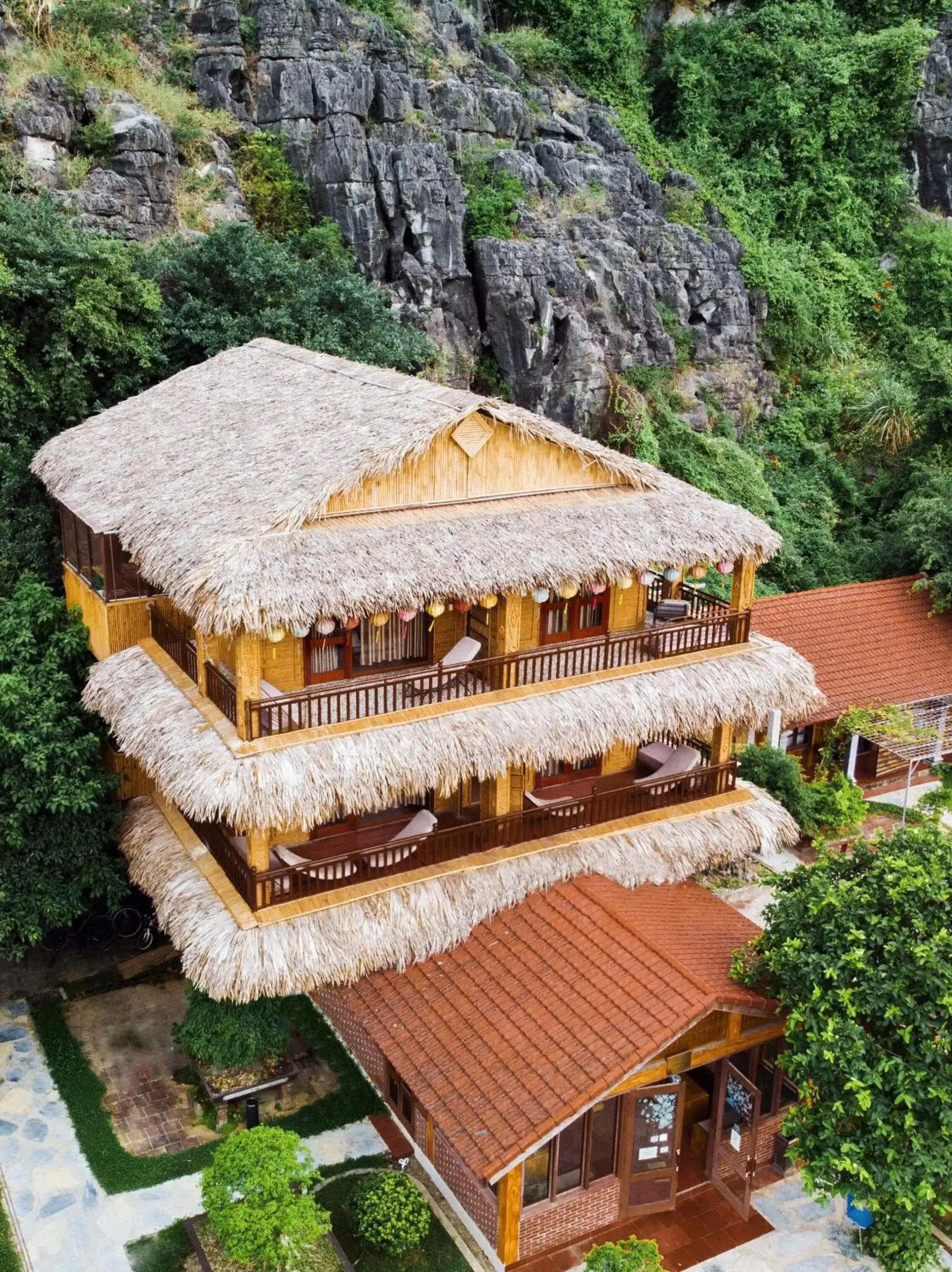 Bird's-eye View in Mua Caves Ecolodge (Hang Mua)