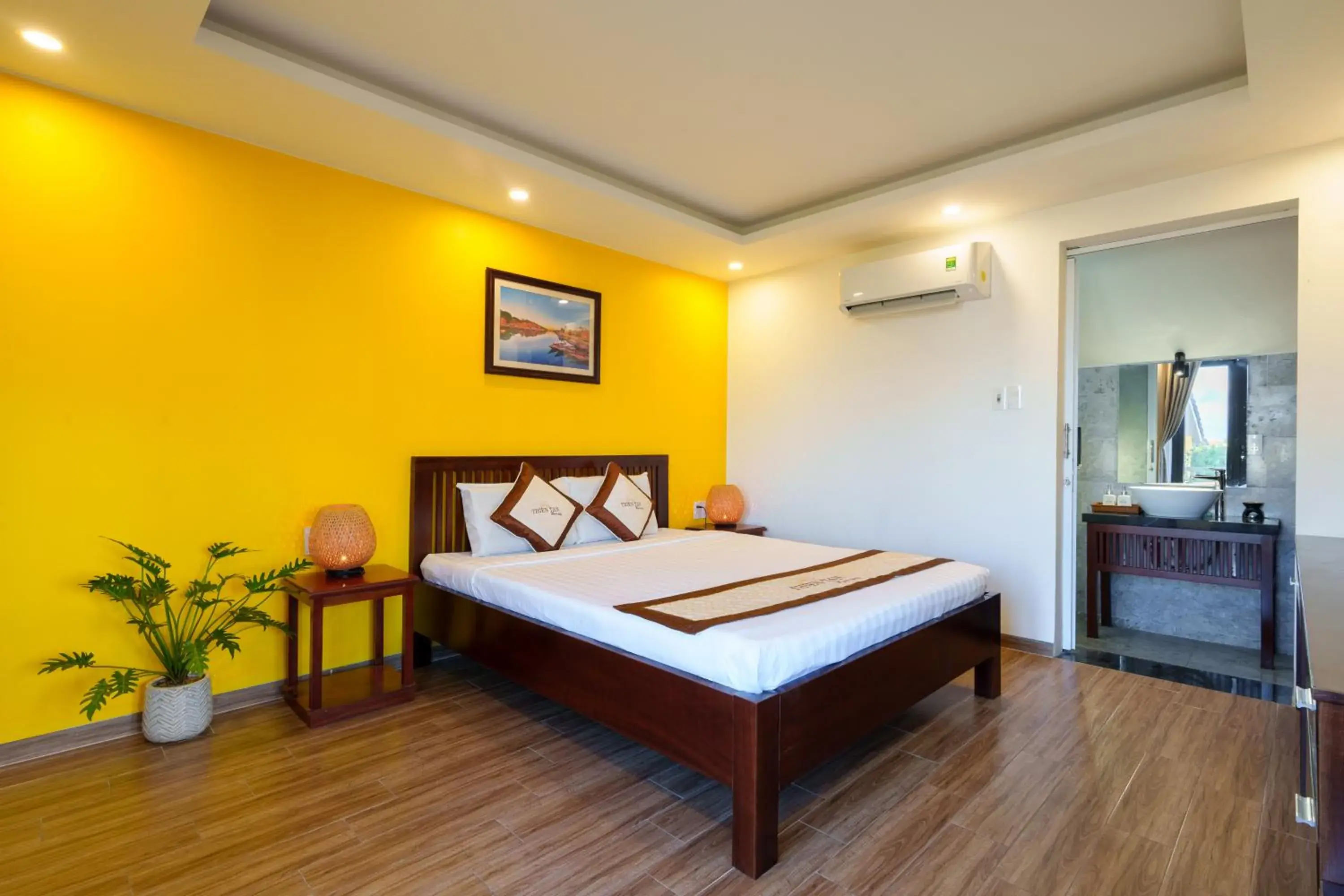 Bed in Thien Tan Villa with Private Pool