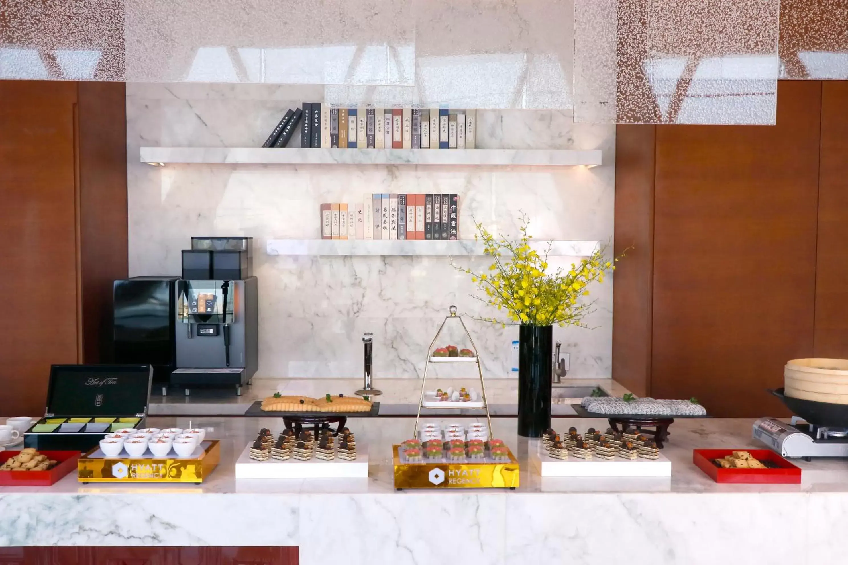 Kitchen/Kitchenette in Hyatt Regency Zhenjiang