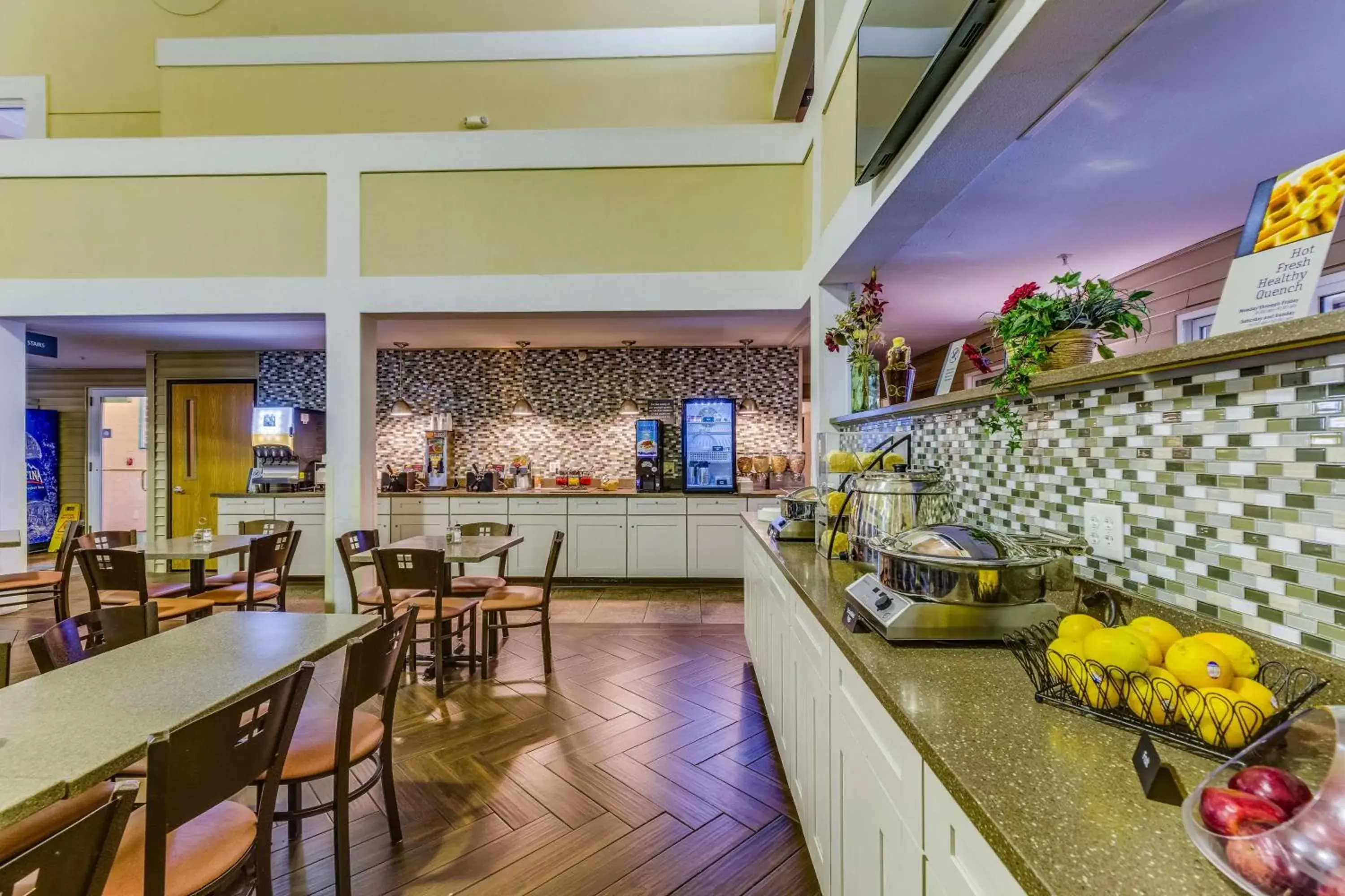 Restaurant/Places to Eat in Best Western Lakewinds