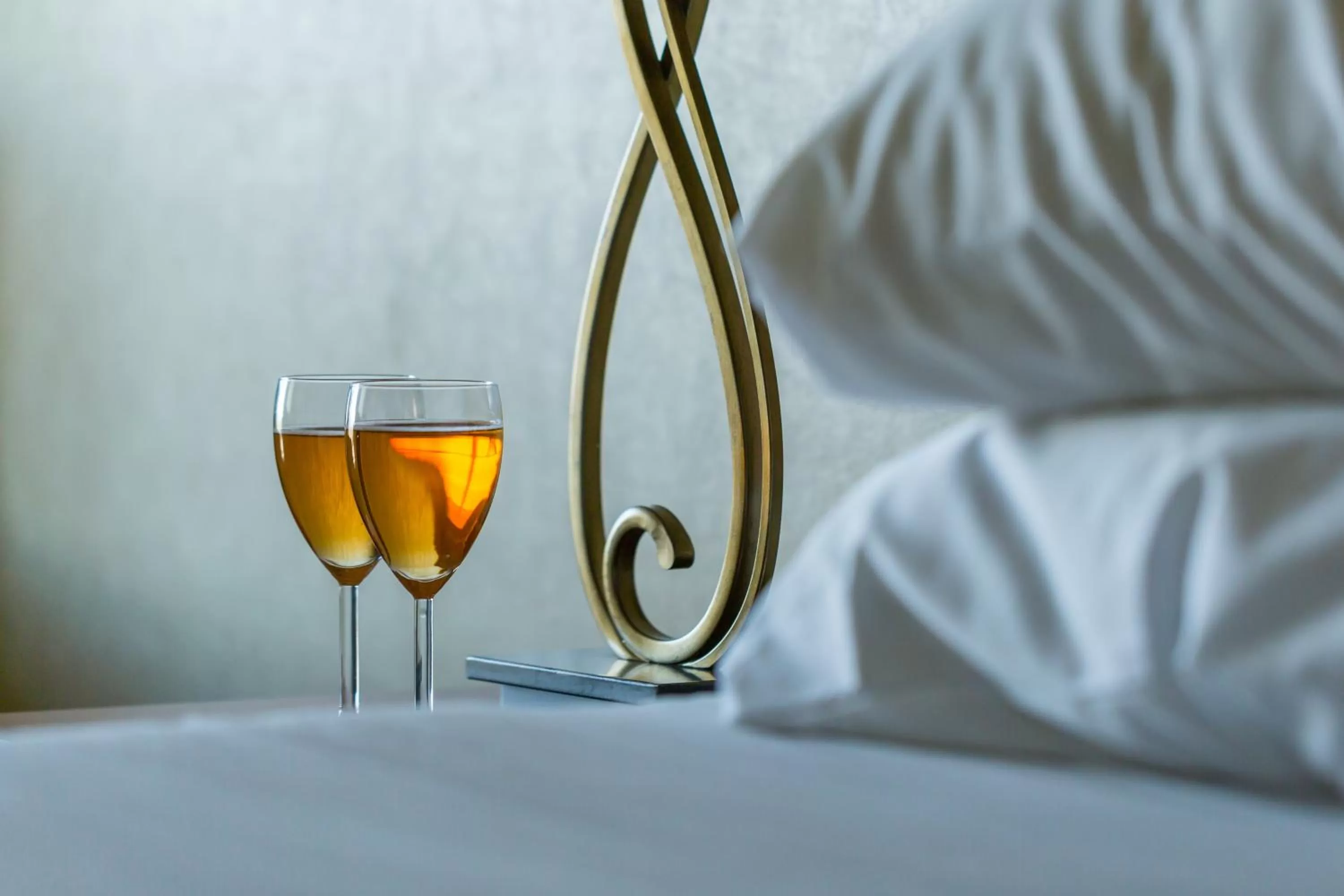 Bedroom, Bed in Inn of the Four Winds Seaside Oceanfront