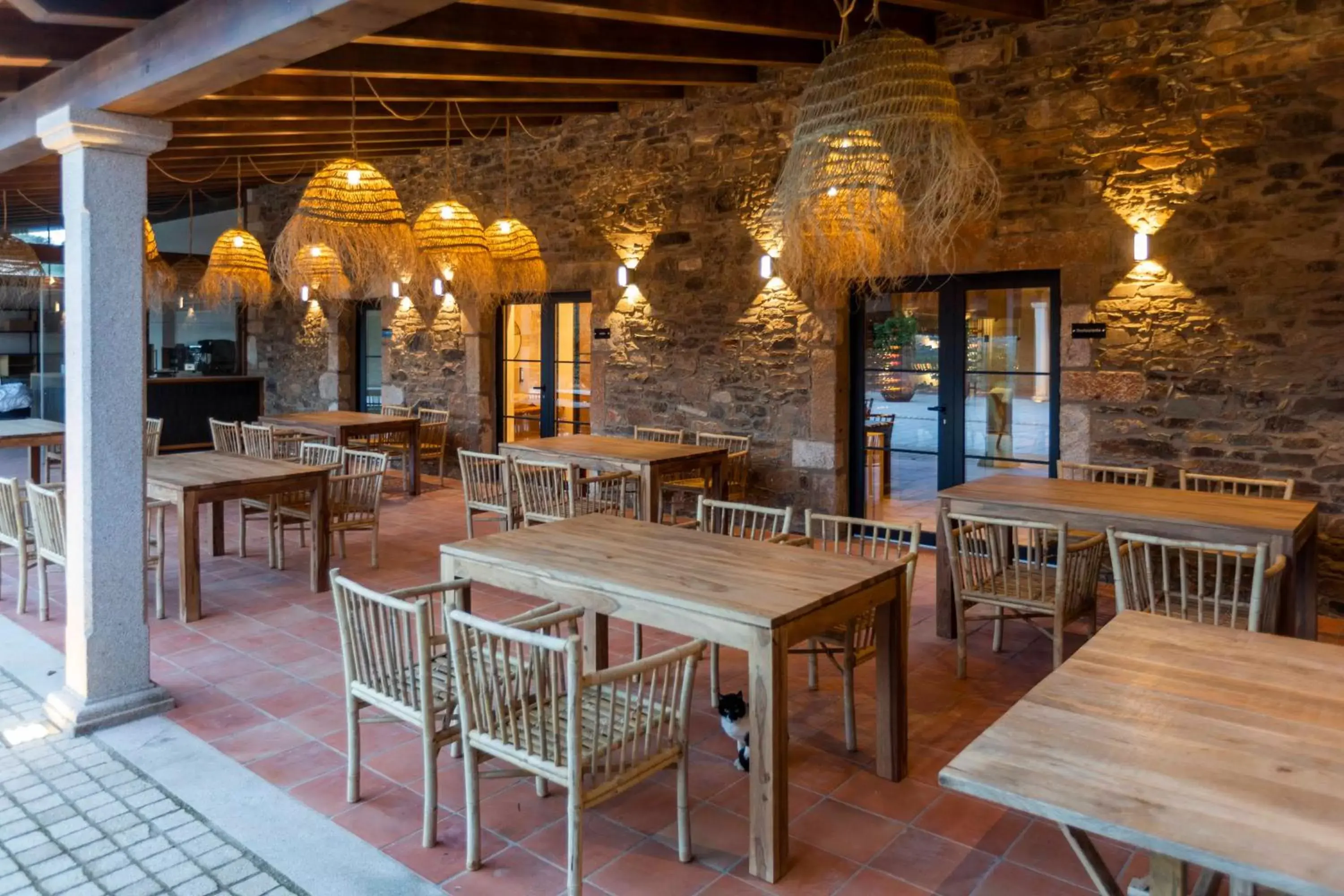 Balcony/Terrace, Restaurant/Places to Eat in Hábitat Cigüeña Negra