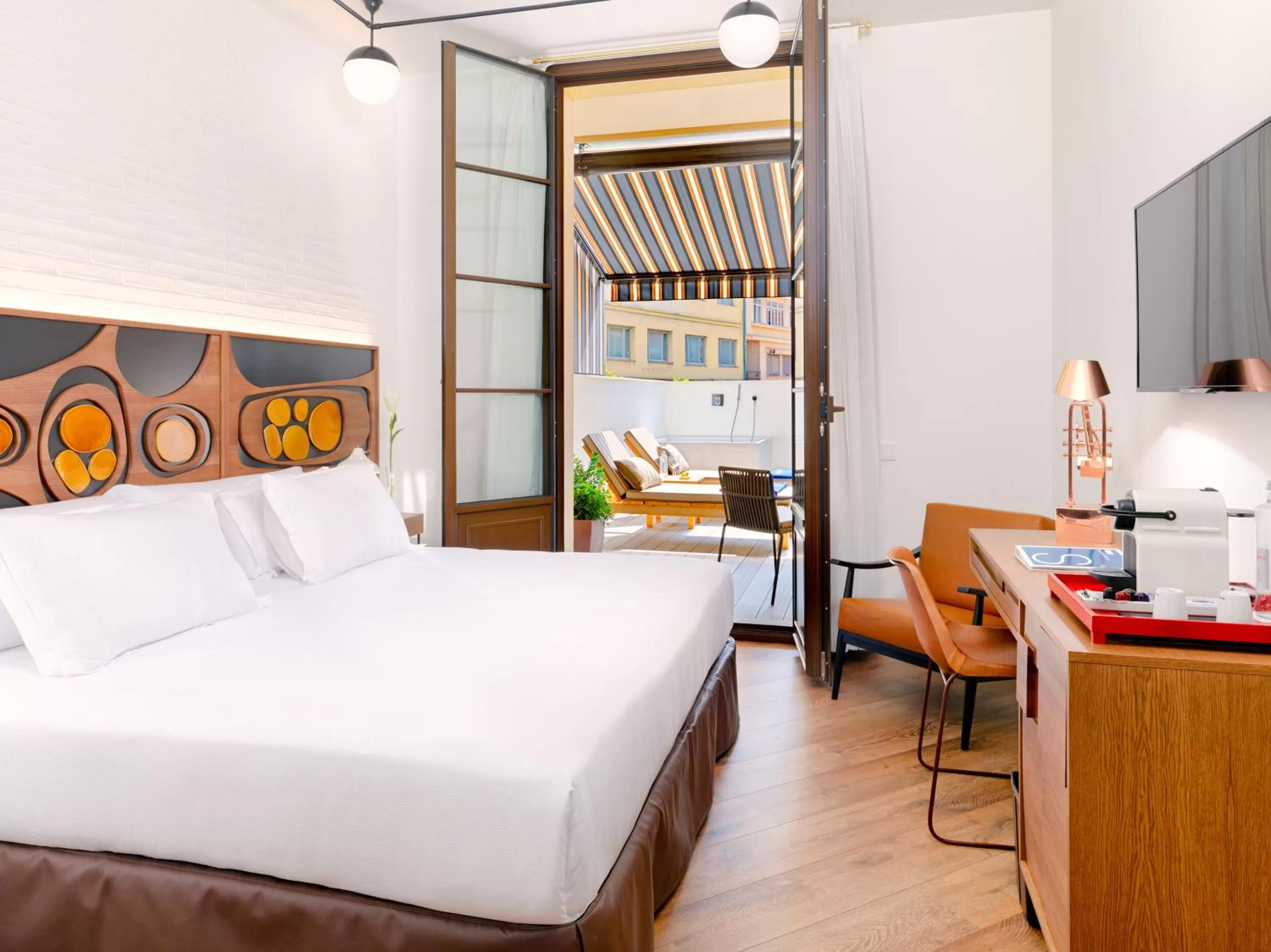 Bedroom in H10 Metropolitan 4* Sup