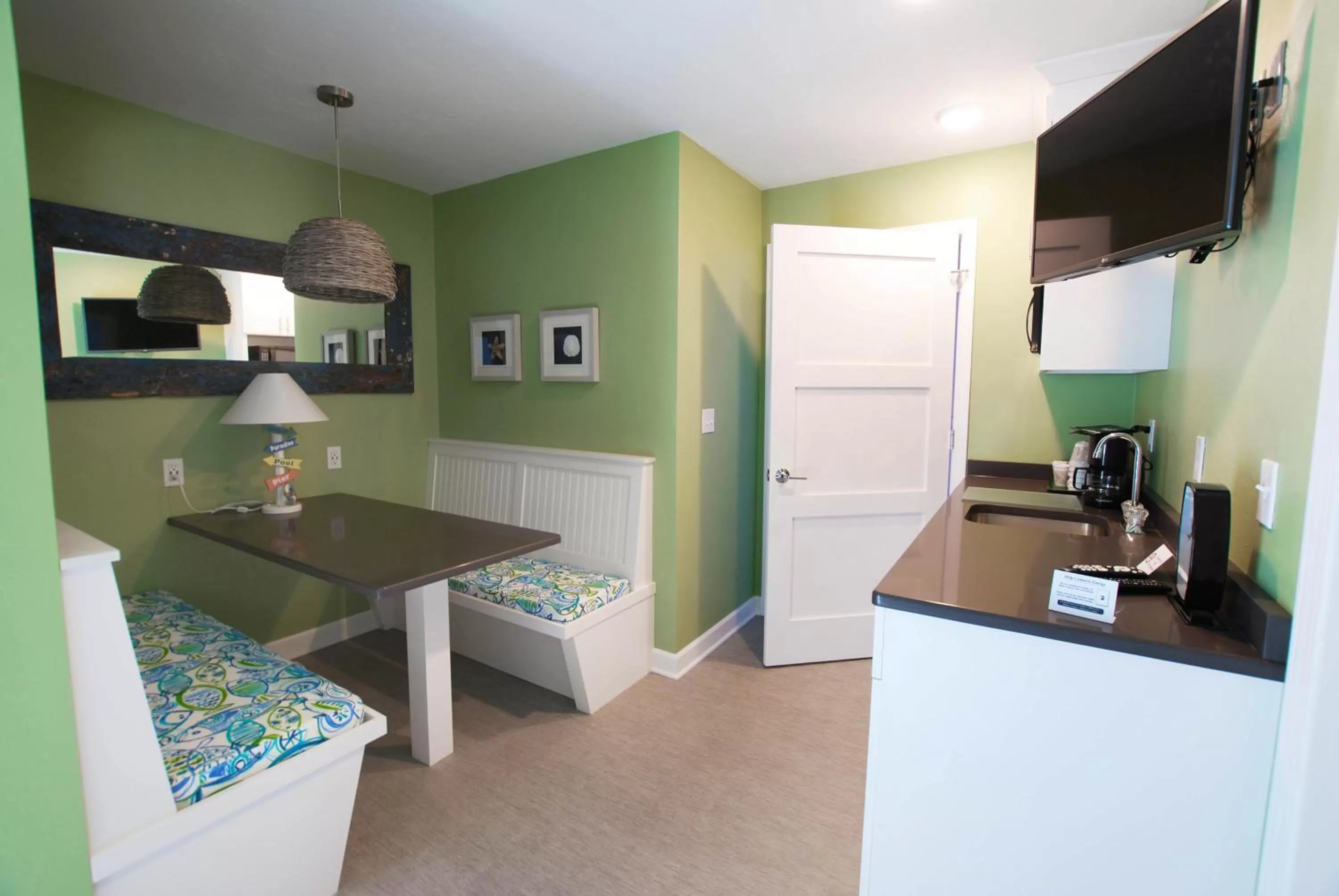 Kitchen or kitchenette in Homestead Suites - Fish Creek