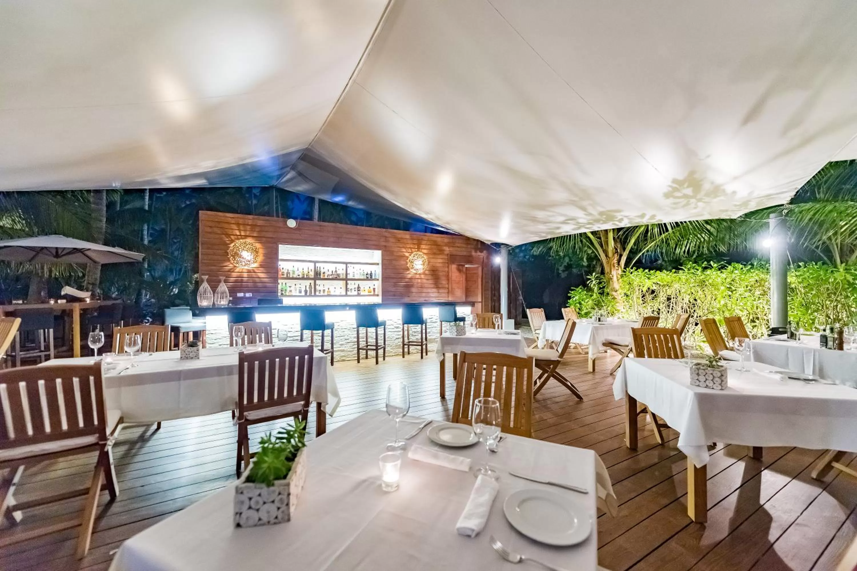 Restaurant/places to eat in Sublime Samana