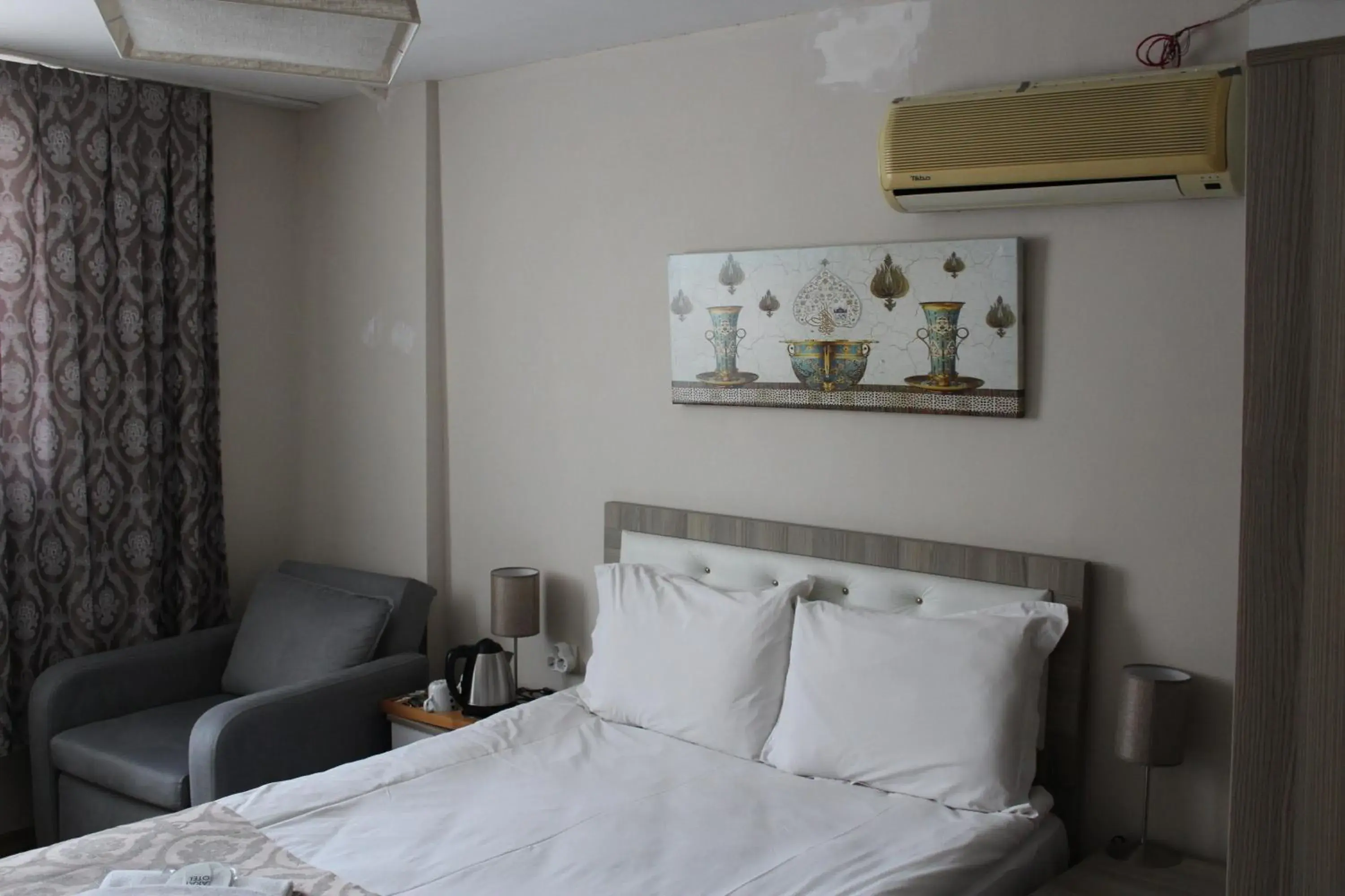 cot, Bed in Ararat Hotel