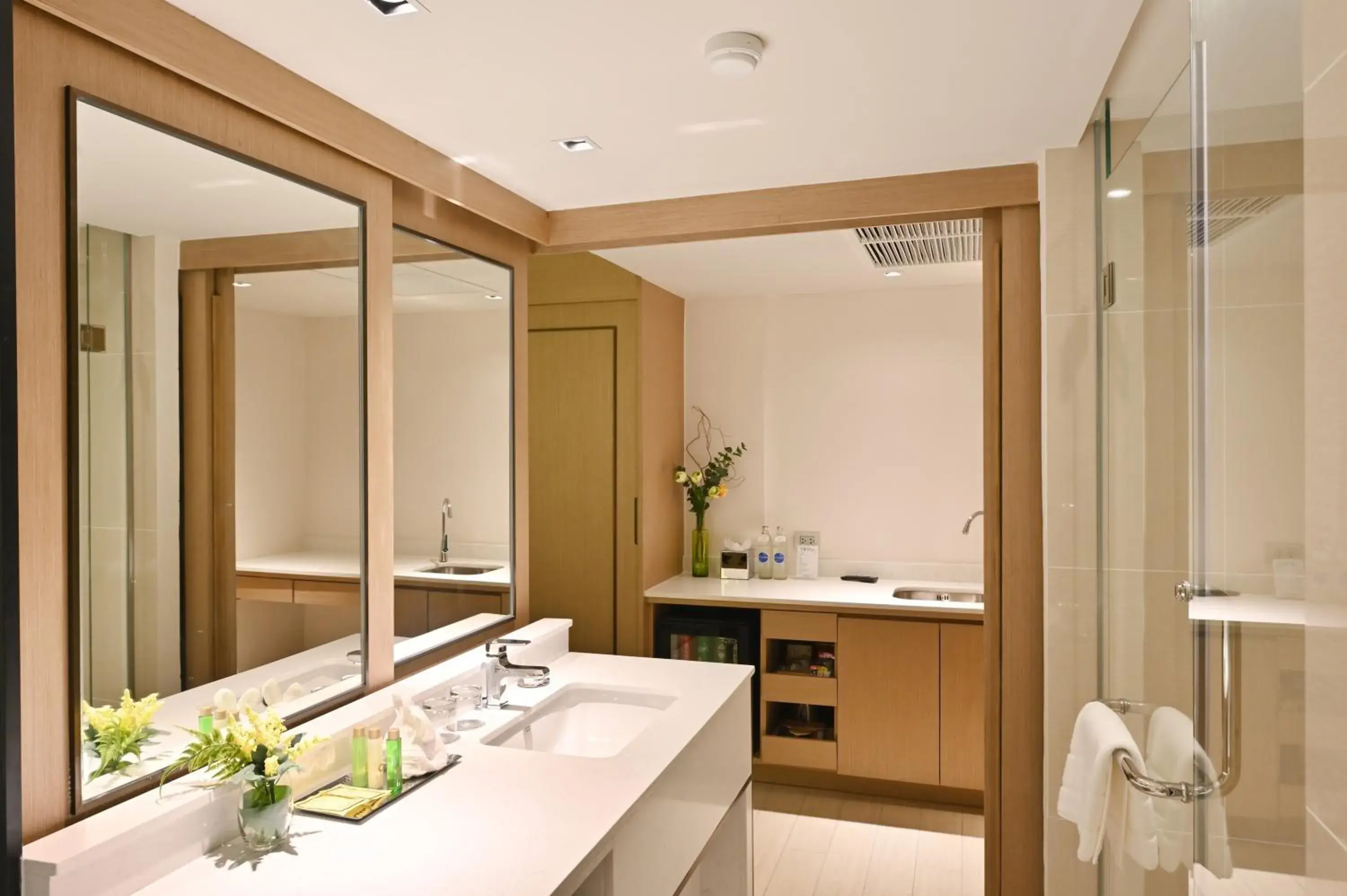 Bathroom in M Pattaya Hotel - SHA Extra Plus