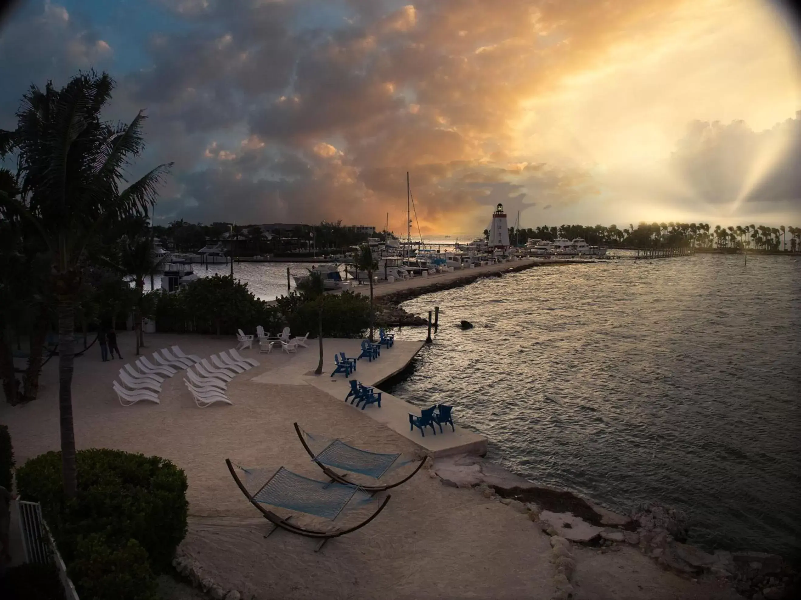 Seating area, Sunrise/Sunset in Faro Blanco Resort & Yacht Club