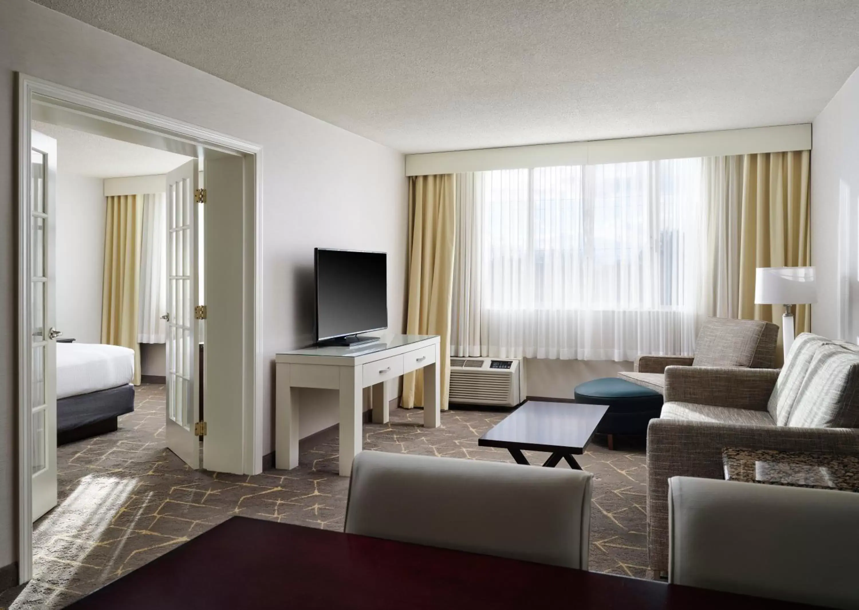 Seating Area in Holiday Inn & Suites Boston Peabody, an IHG Hotel