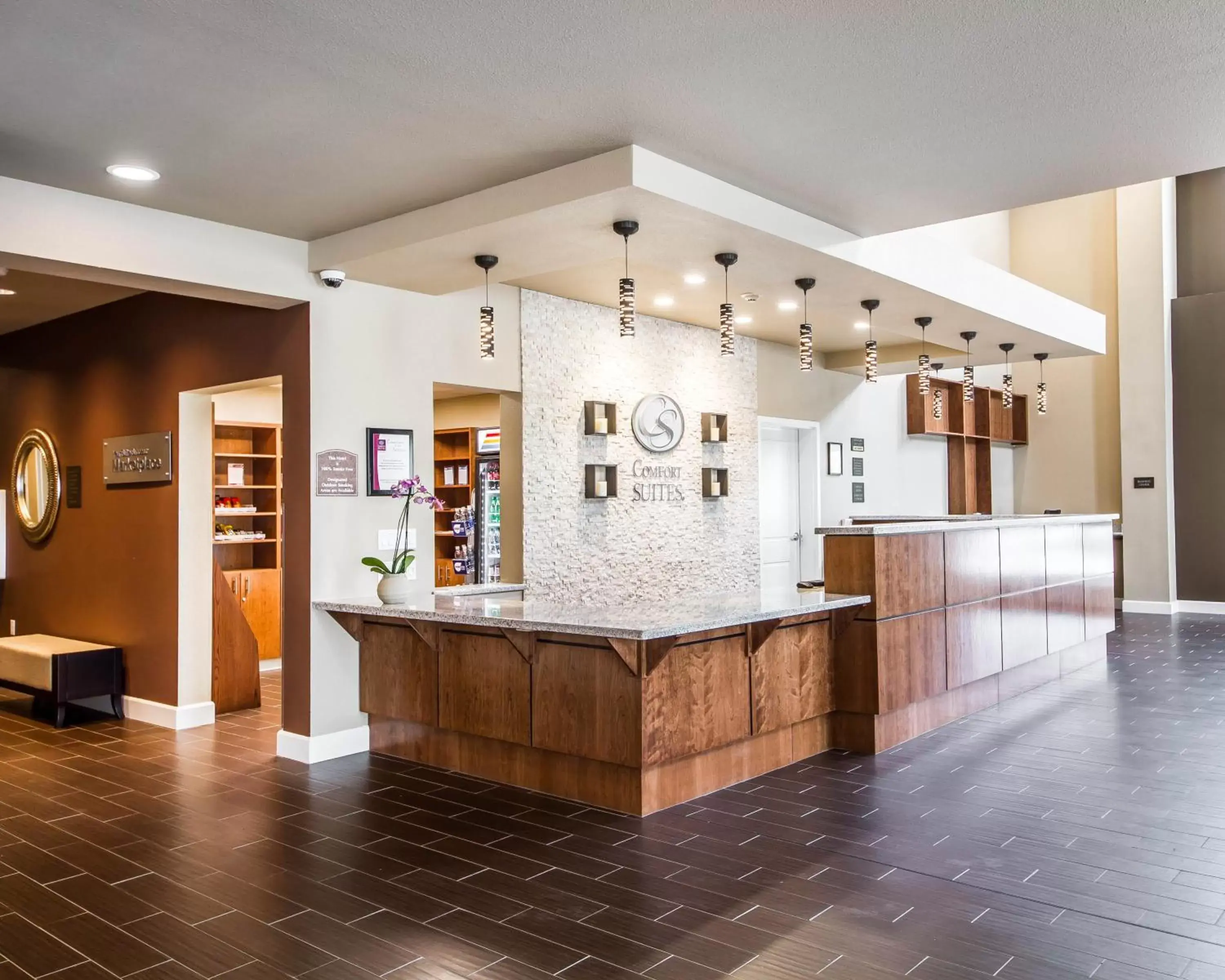 Lobby or reception, Lobby/Reception in Comfort Suites Woodland - Sacramento Airport