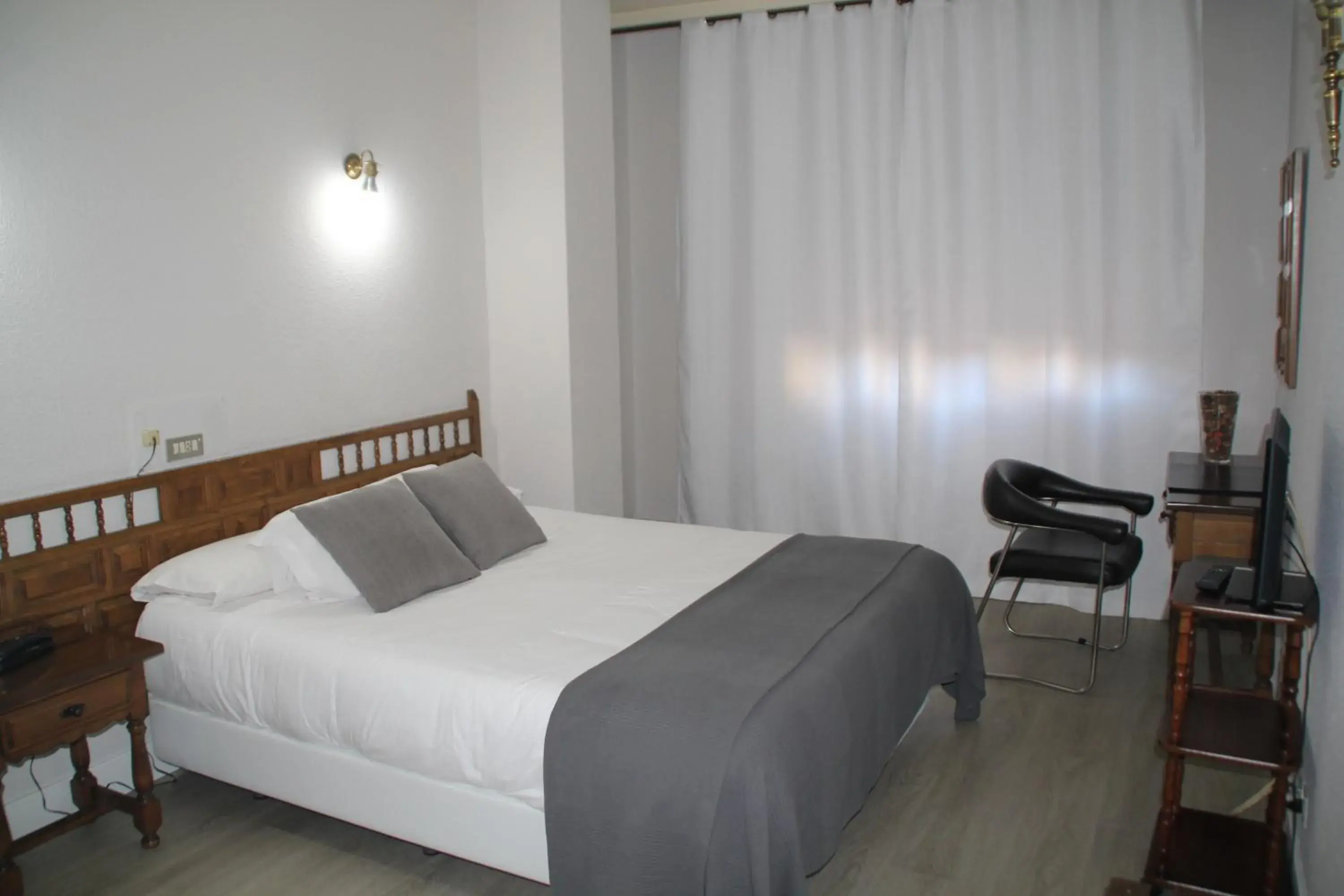 Photo of the whole room, Bed in Hotel Marqués de Santillana