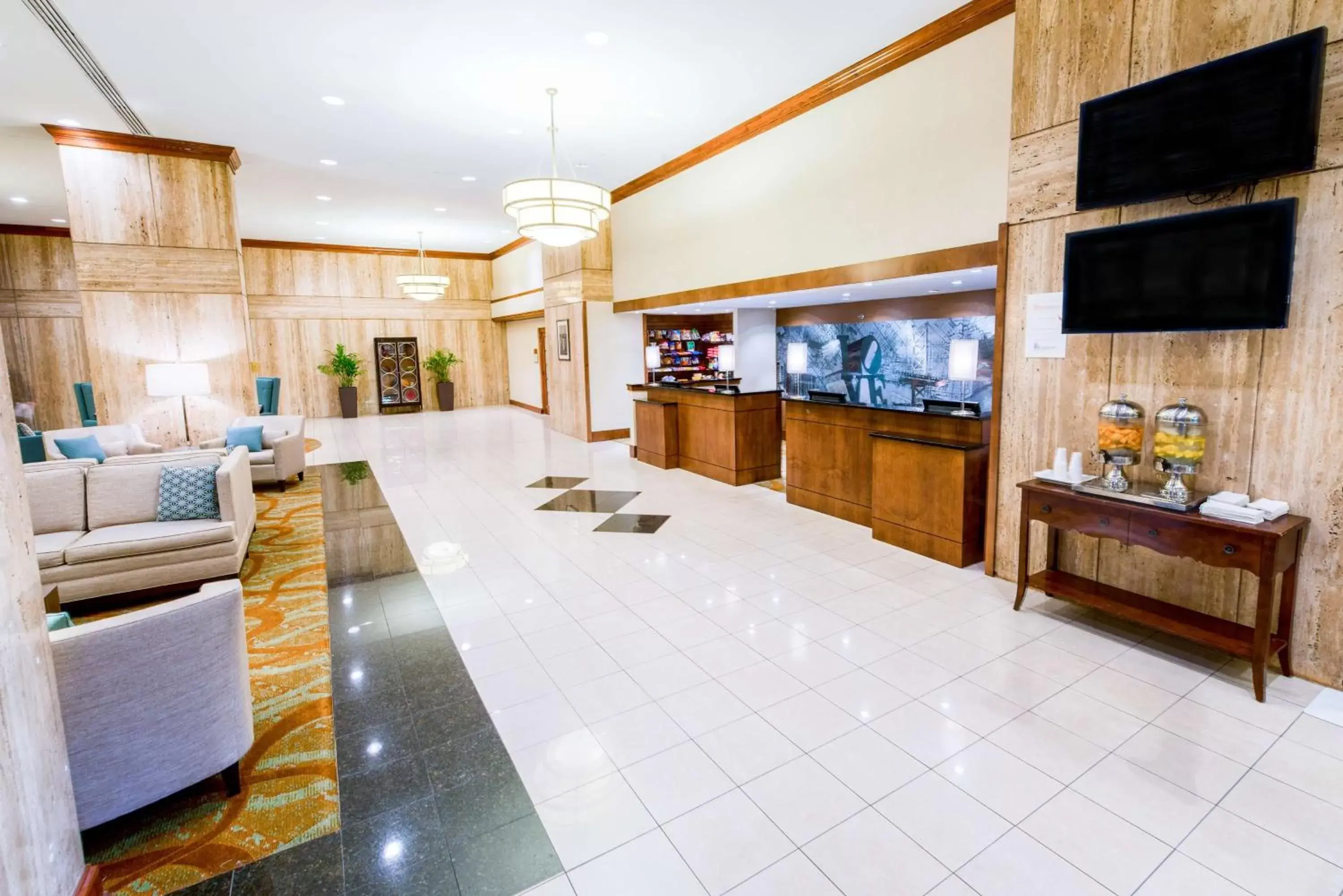 Lobby or reception, Lobby/Reception in DoubleTree by Hilton Philadelphia Airport