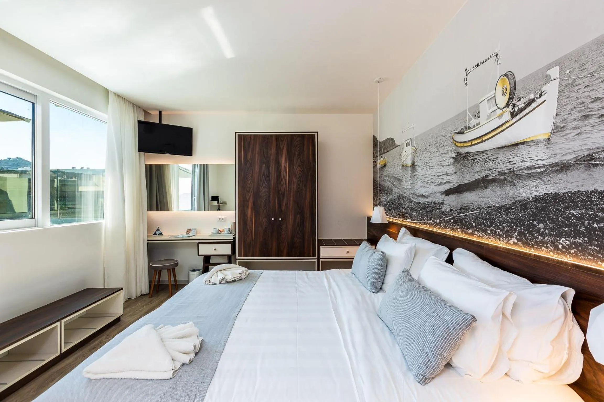 Photo of the whole room, Bed in Atrium Ambiance Hotel