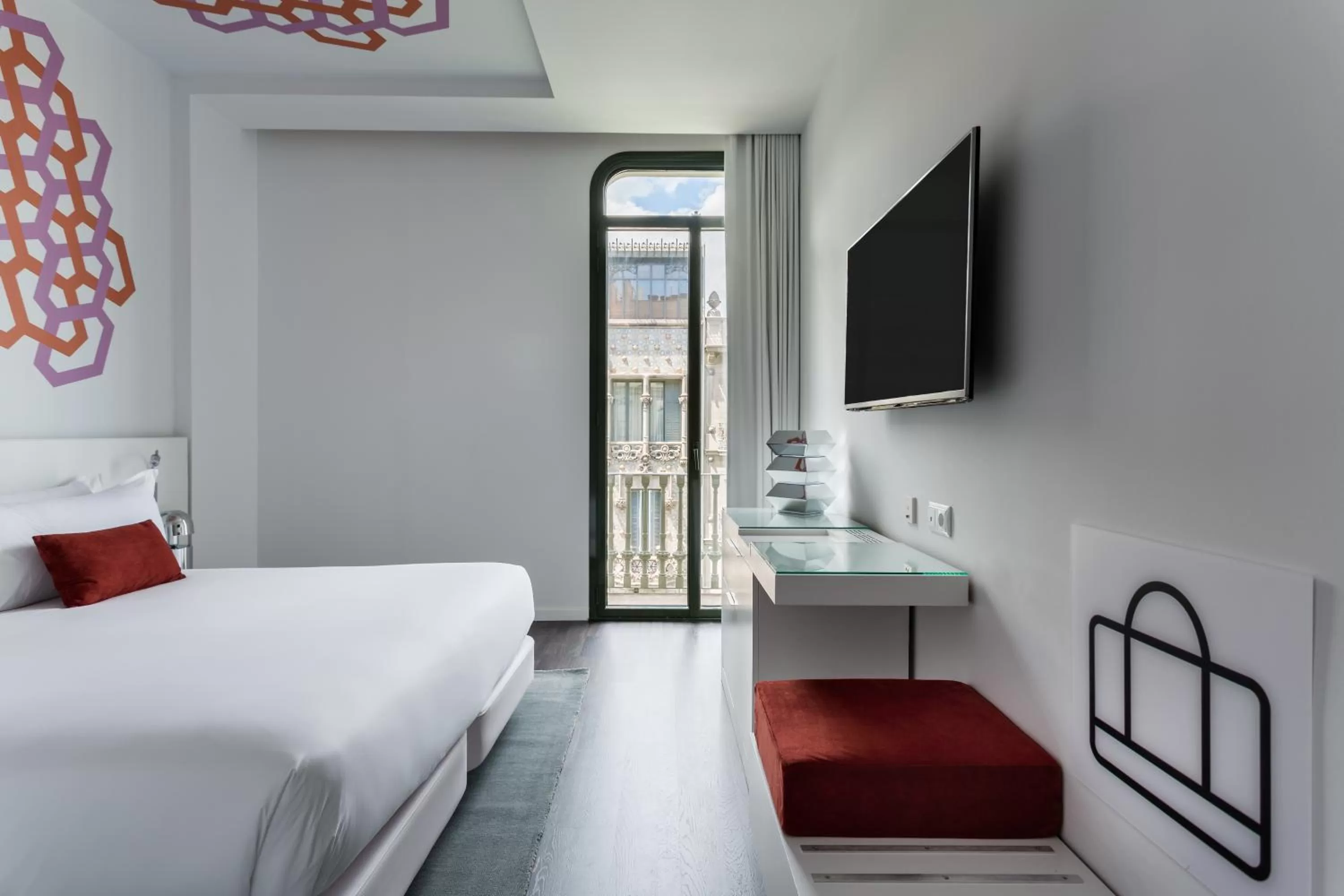 TV and multimedia, Bed in Room Mate Carla, Barcelona