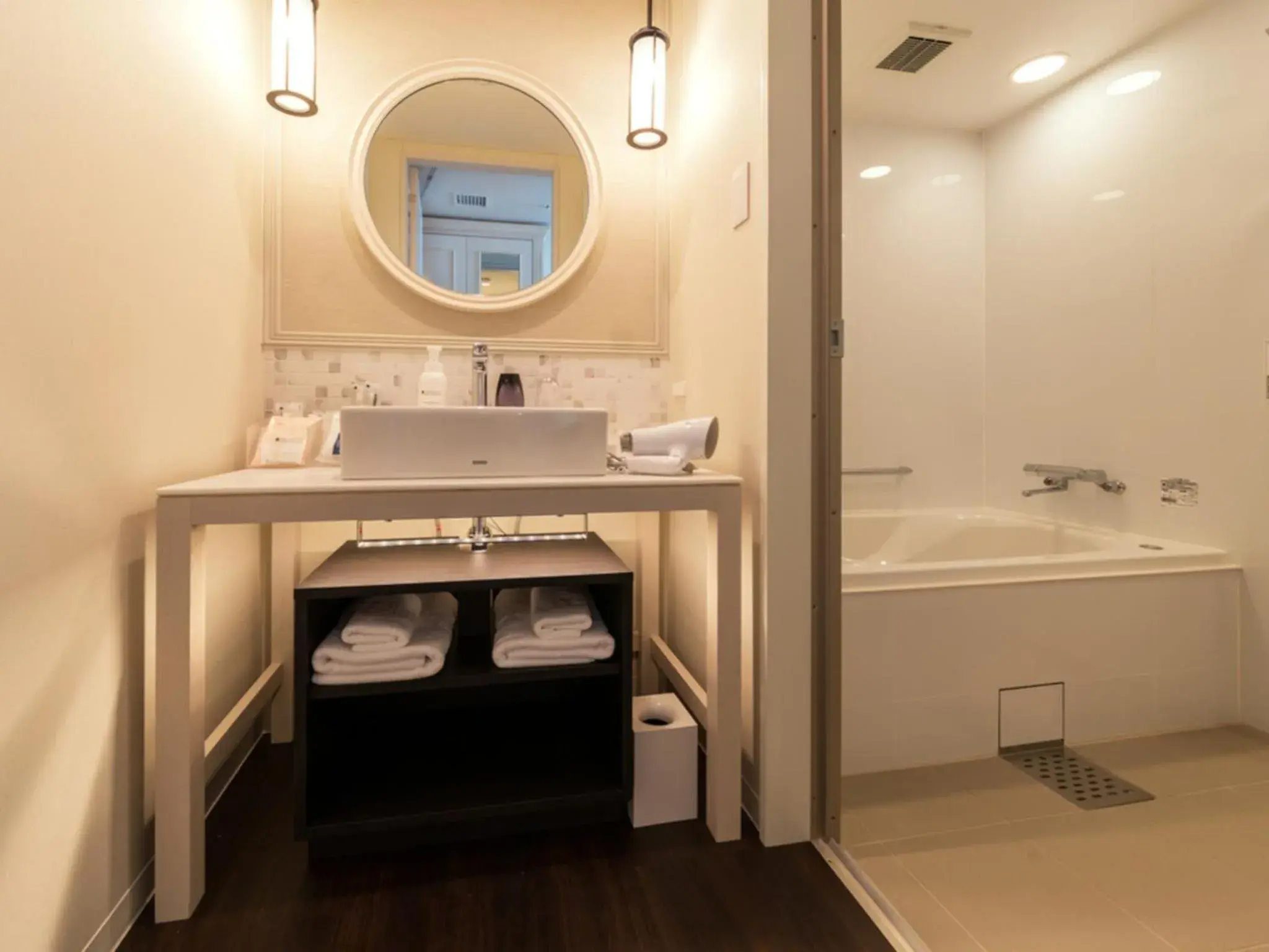 Bathroom in LIBER HOTEL AT UNIVERSAL STUDIOS JAPAN