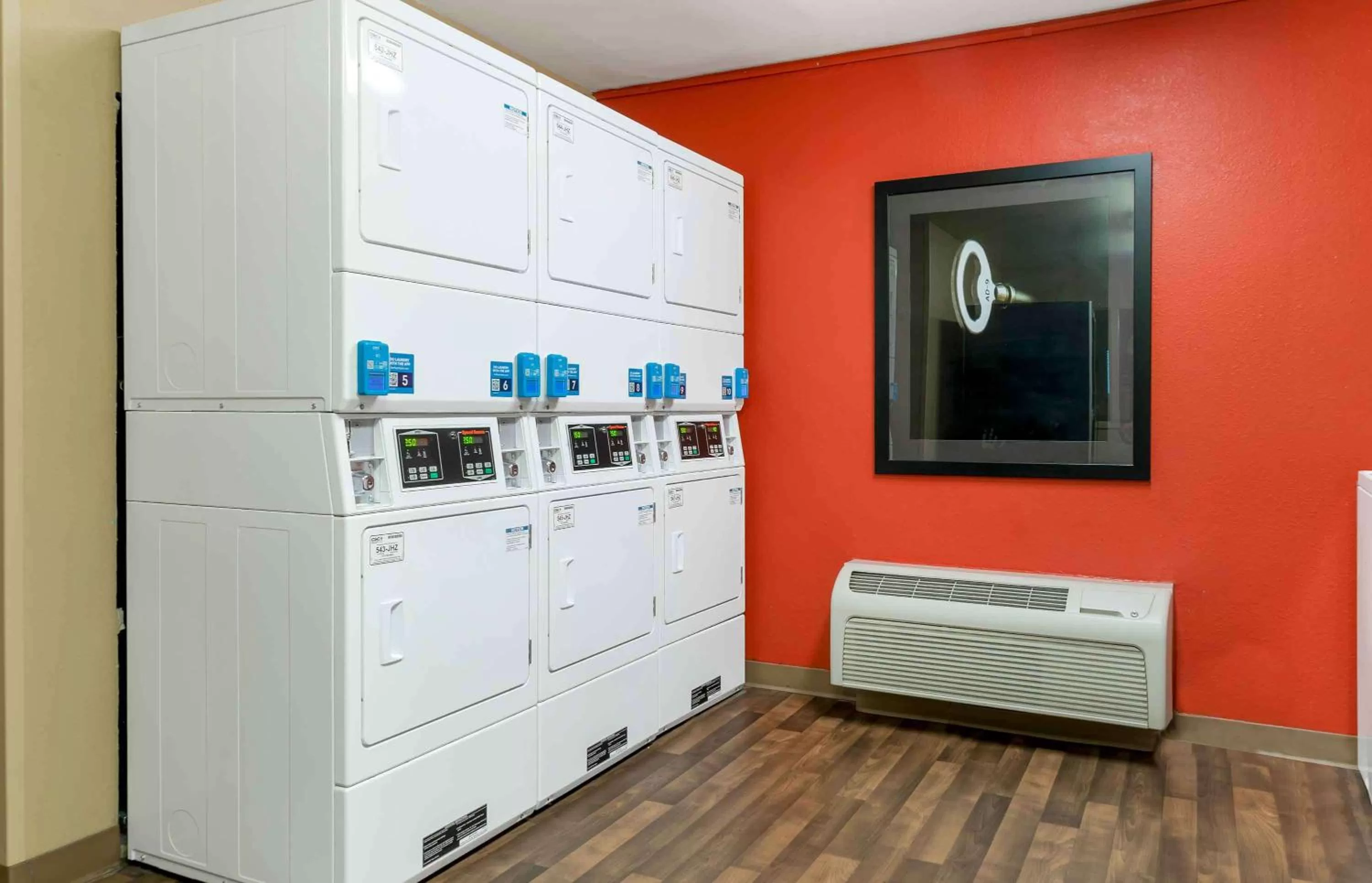 Property building in Extended Stay America Suites - Detroit - Canton