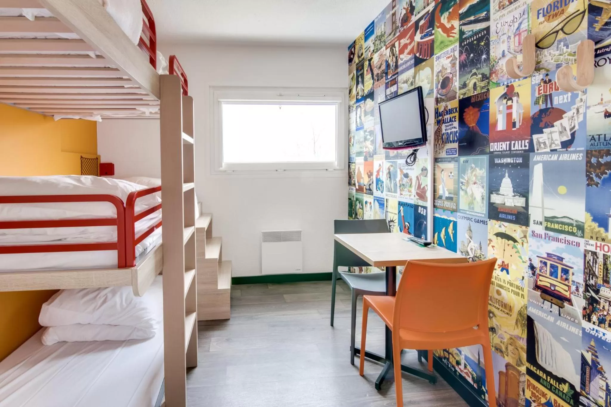 TV and multimedia, Bed in HotelF1 Bourges Le Subdray