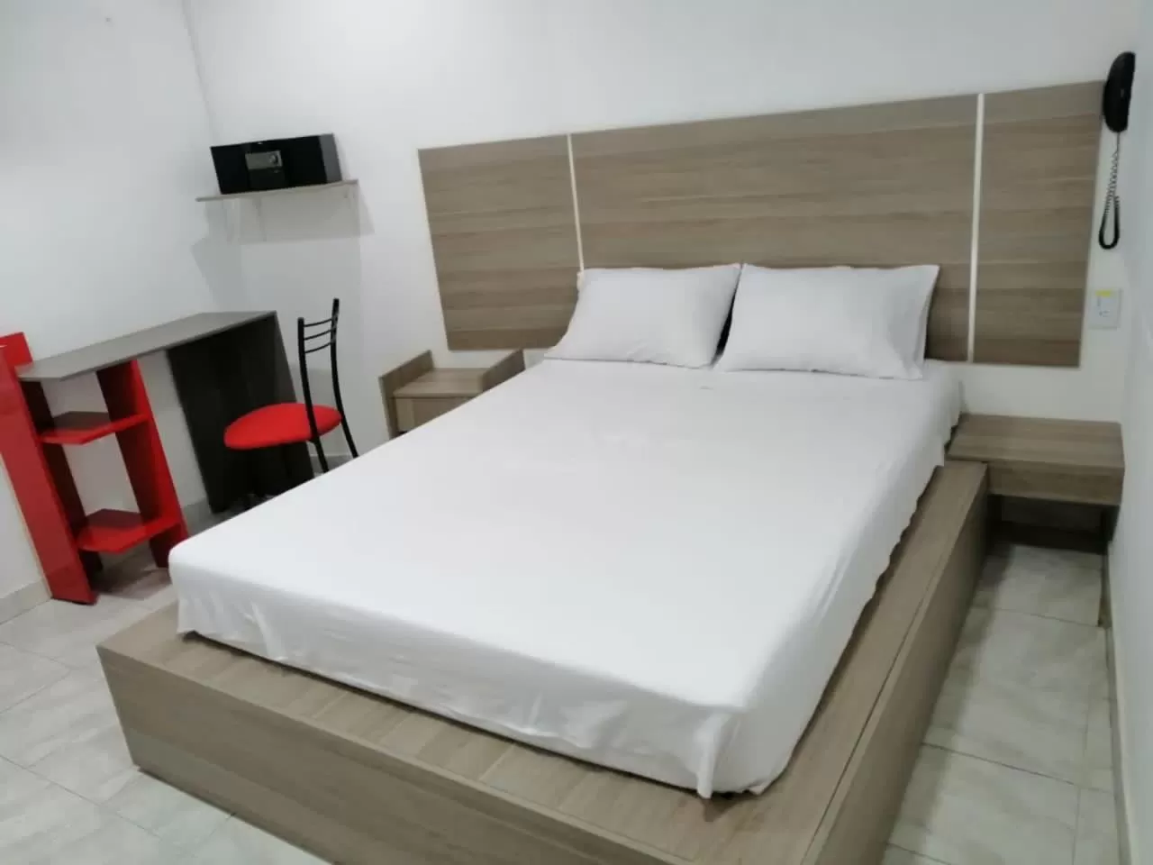 Bedroom, Bed in Hotel 42 Avenida