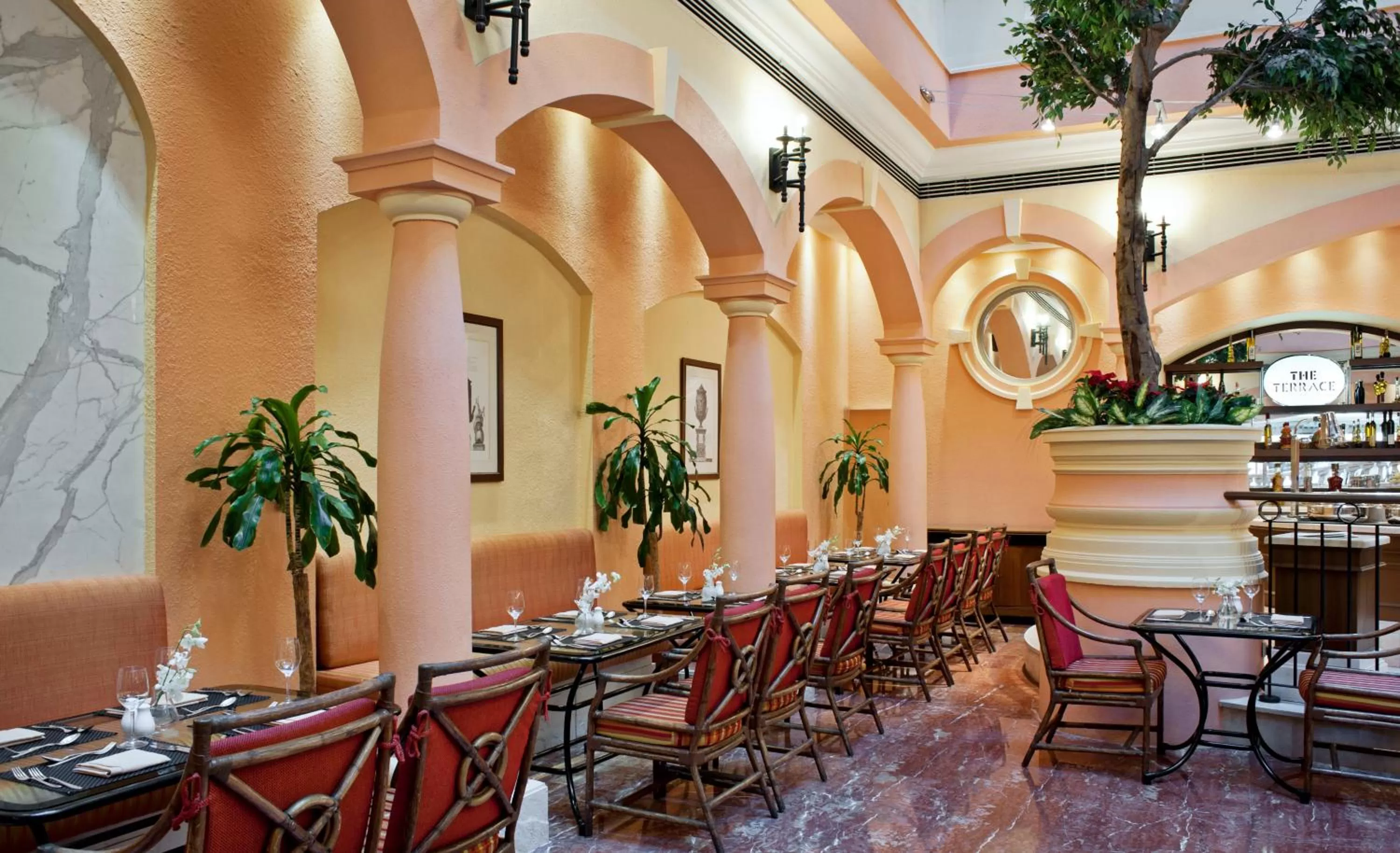 Restaurant/Places to Eat in Grand Excelsior Hotel Deira