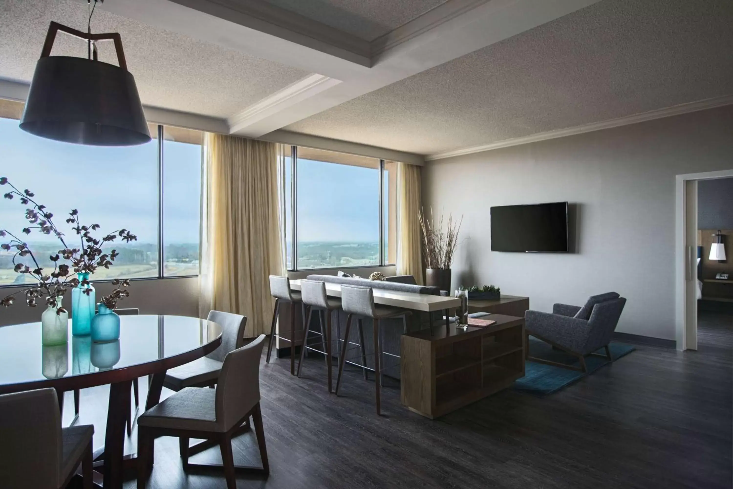 Suite in Sonesta Nashville Airport Suite in Sonesta Nashville Airport