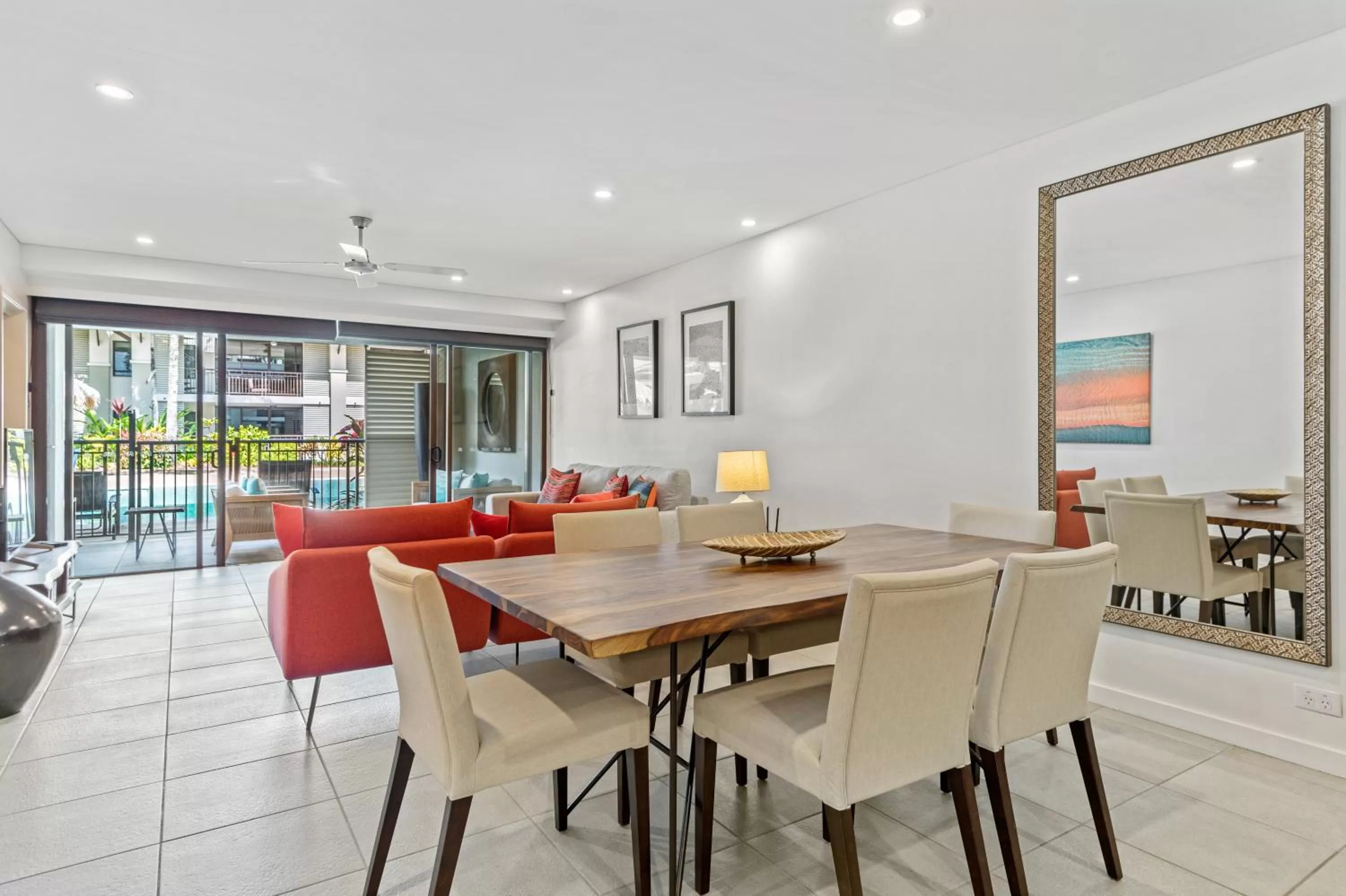 Dining Area in Port Douglas Private Apartments in Temple
