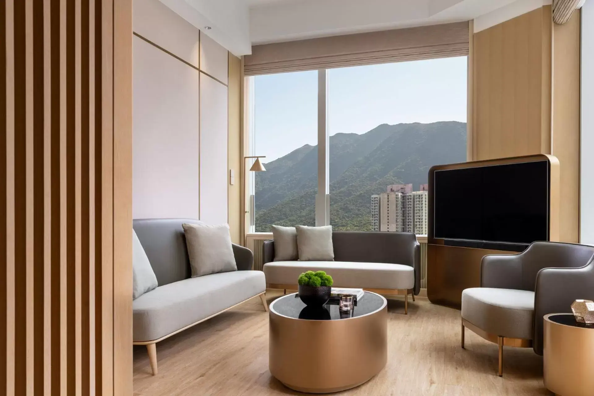 Living room, Seating Area in The Silveri Hong Kong - MGallery