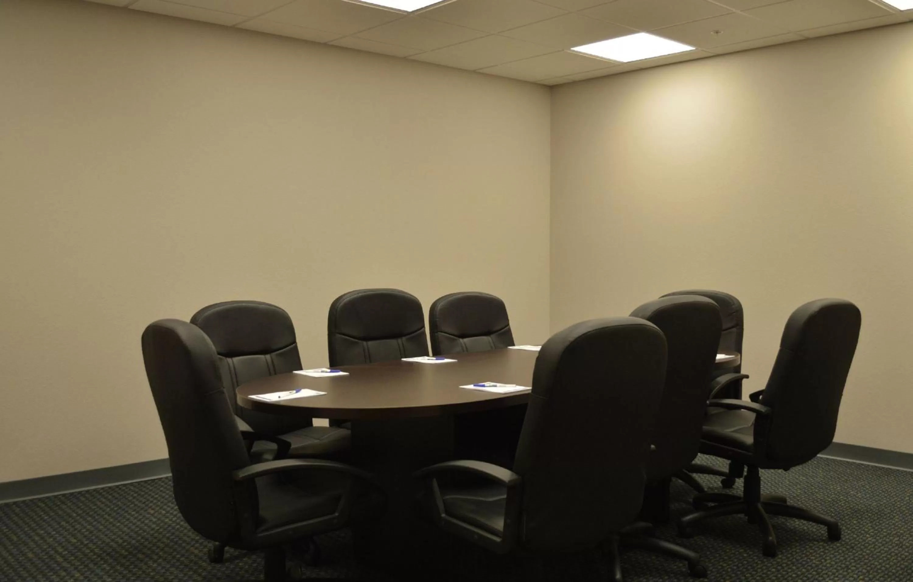 Meeting/conference room in Holiday Inn Express & Suites Tulsa NE, Claremore by IHG