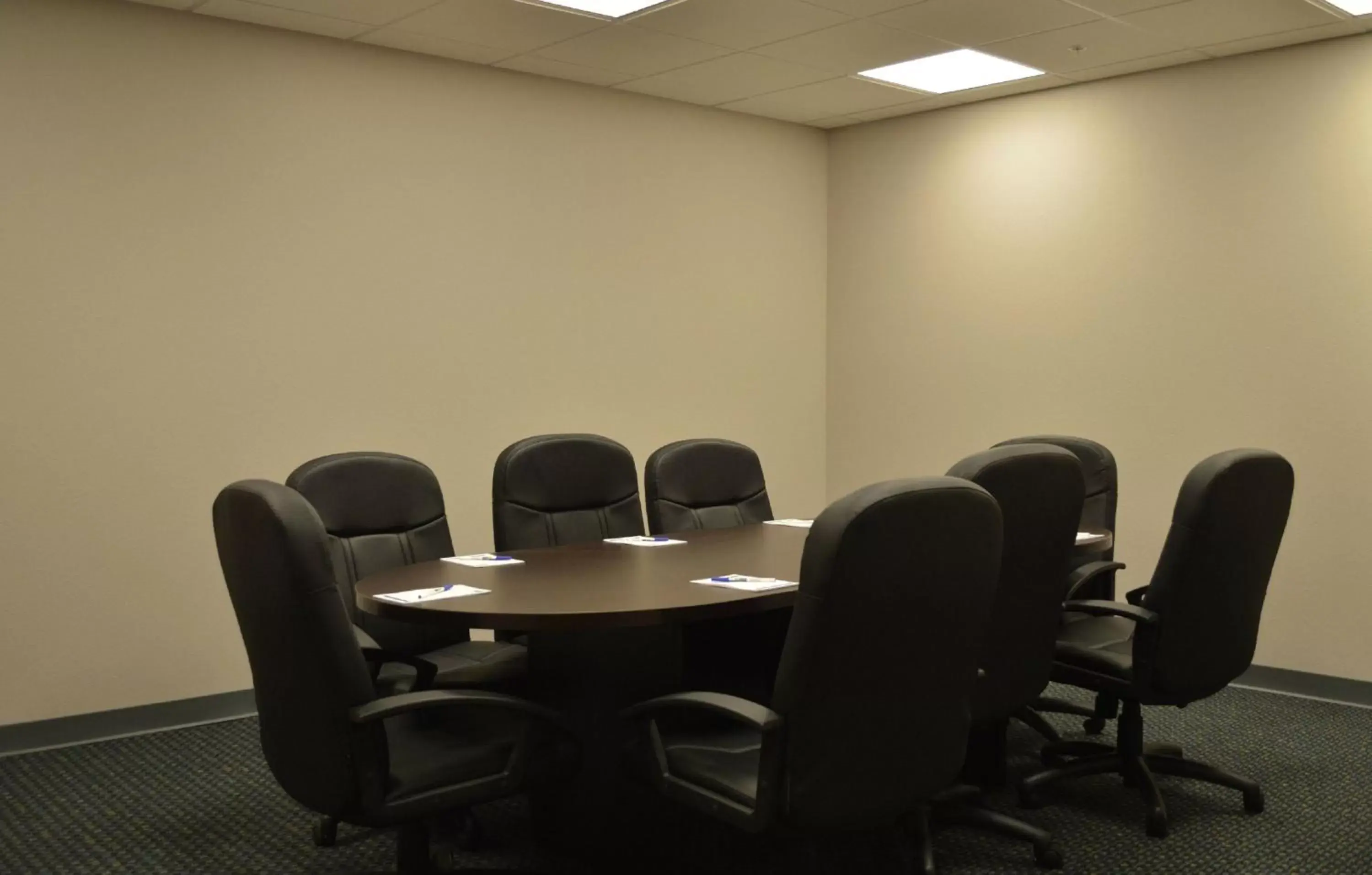 Meeting/conference room in Holiday Inn Express & Suites Tulsa NE, Claremore, an IHG Hotel