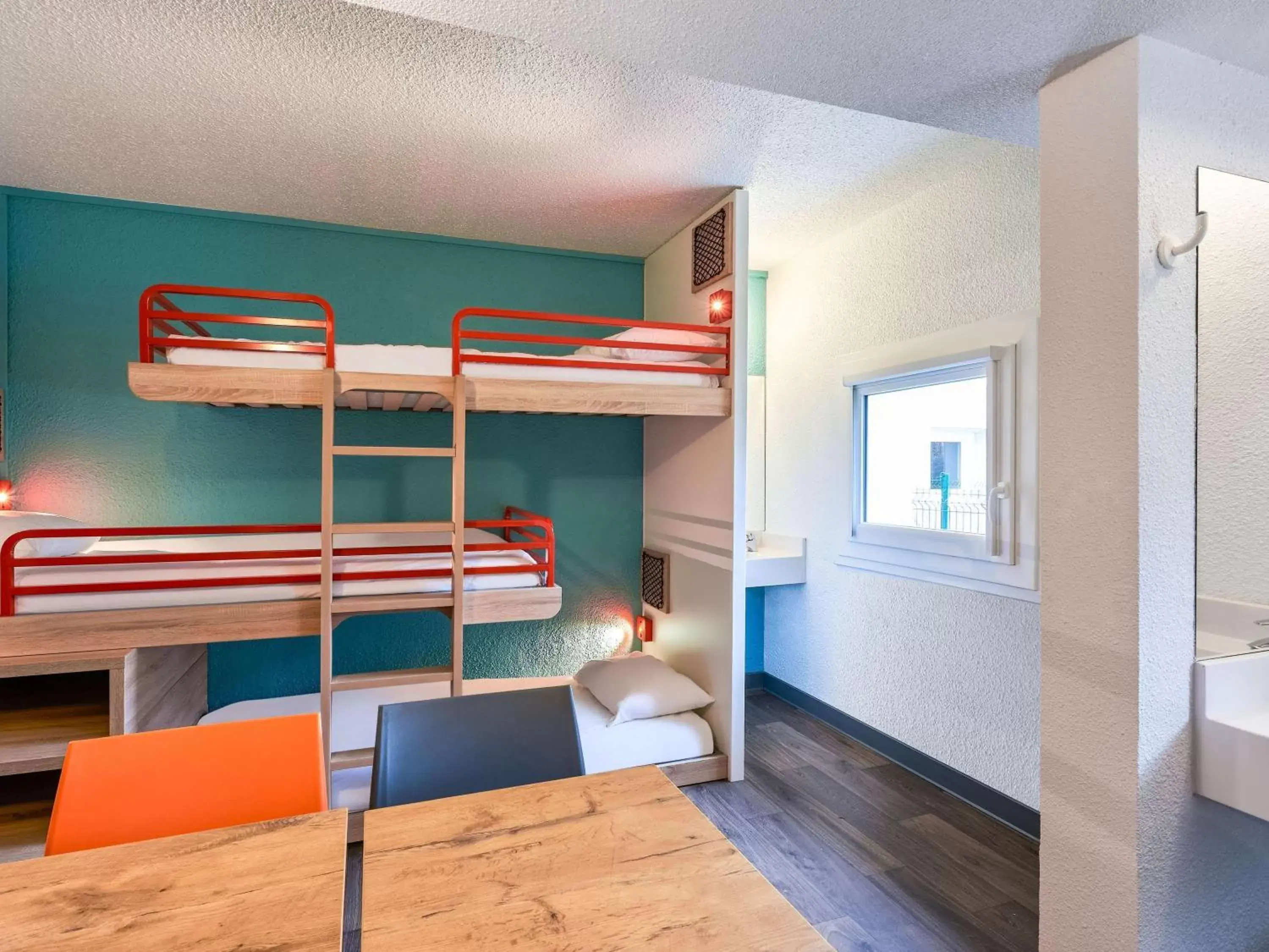 Bedroom, Bunk Bed in hotelF1 Roissy CDG Pn2