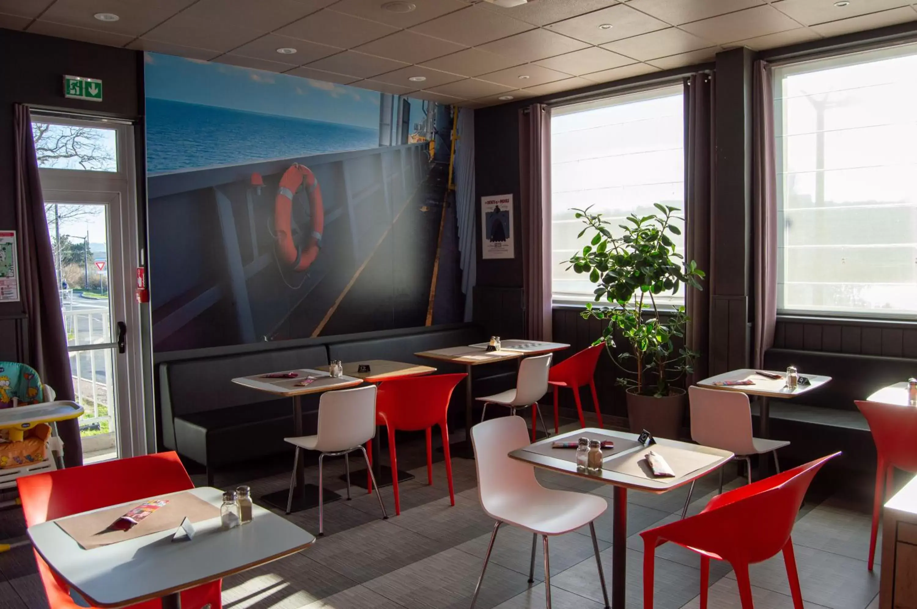 Restaurant/Places to Eat in ibis Boulogne sur Mer Centre les Ports