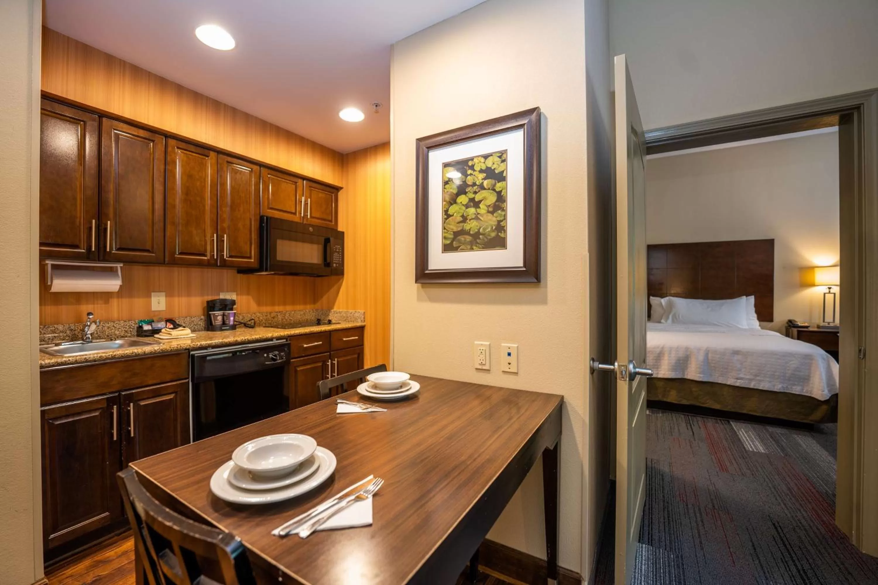 Kitchen or kitchenette, Bed in Homewood Suites by Hilton Birmingham-SW-Riverchase-Galleria