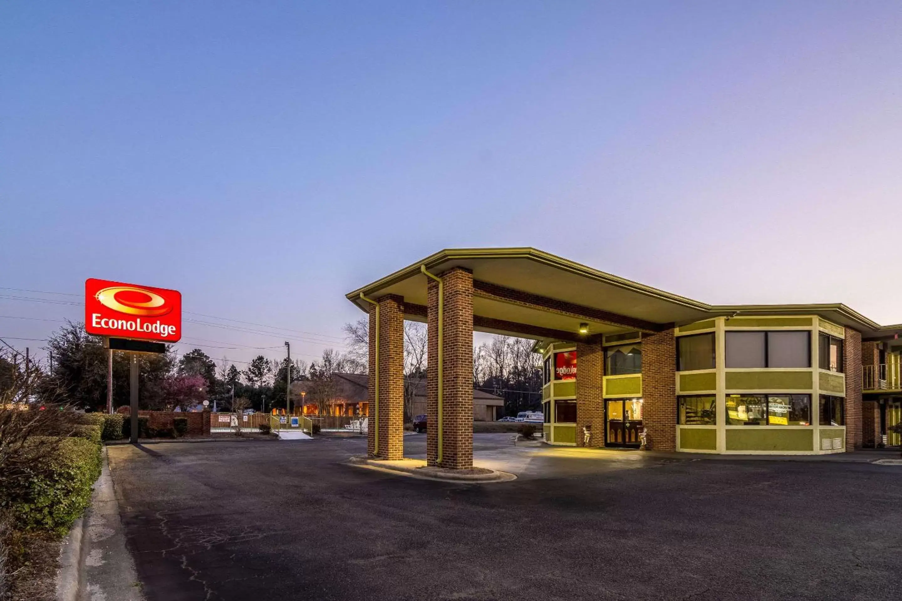 Property Building in Econo Lodge Whiteville