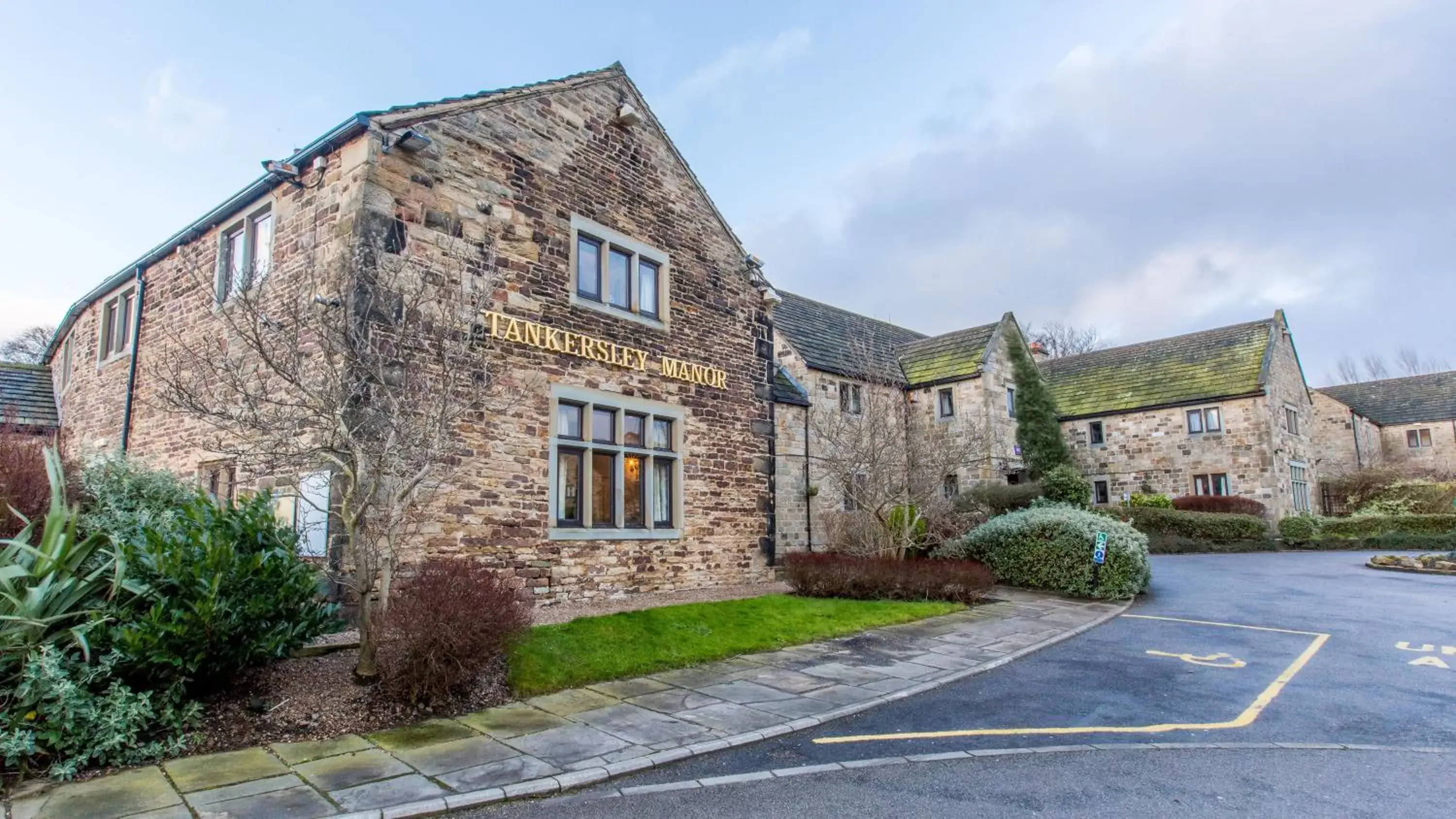 Property Building in Mercure Barnsley Tankersley Manor Hotel