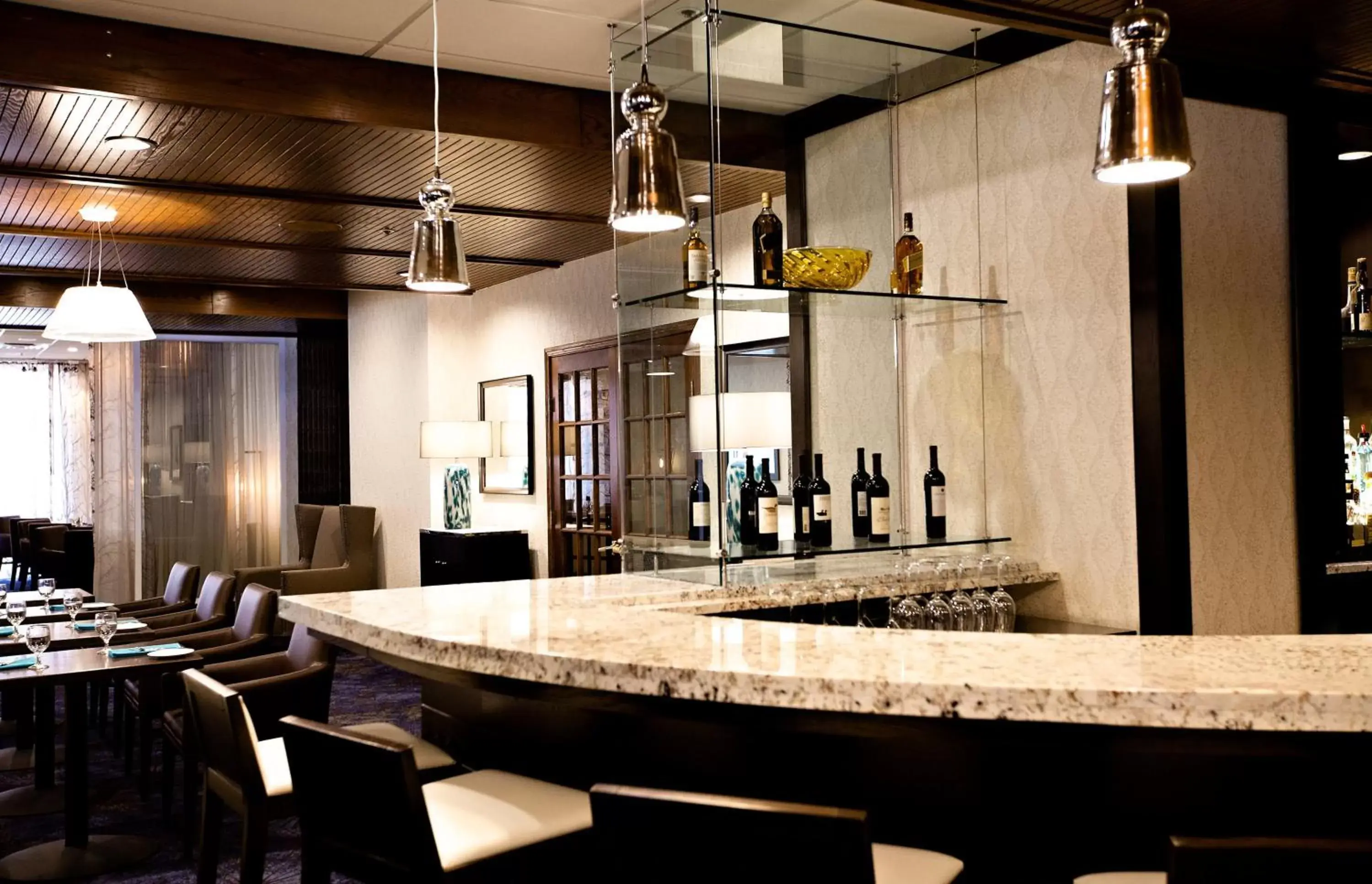 Restaurant/places to eat, Lounge/Bar in Radisson Hotel Corning