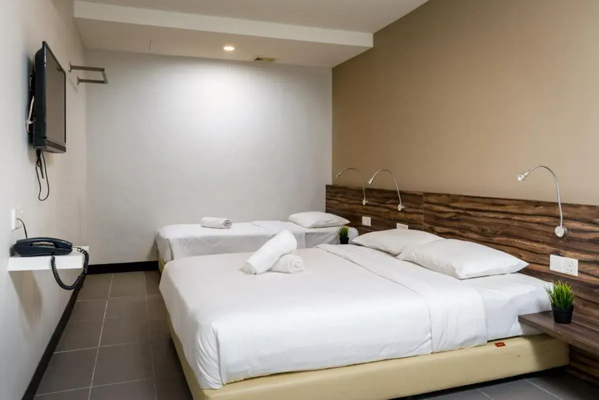 Bed in Max Hotel Subang Jaya