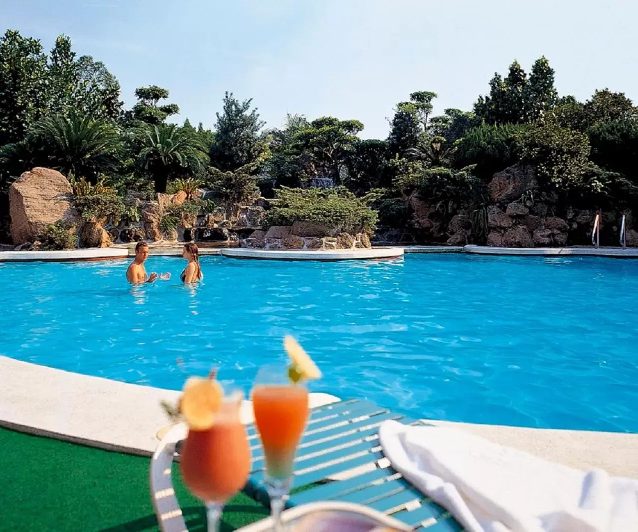 Swimming Pool in The Howard Plaza Hotel Taipei