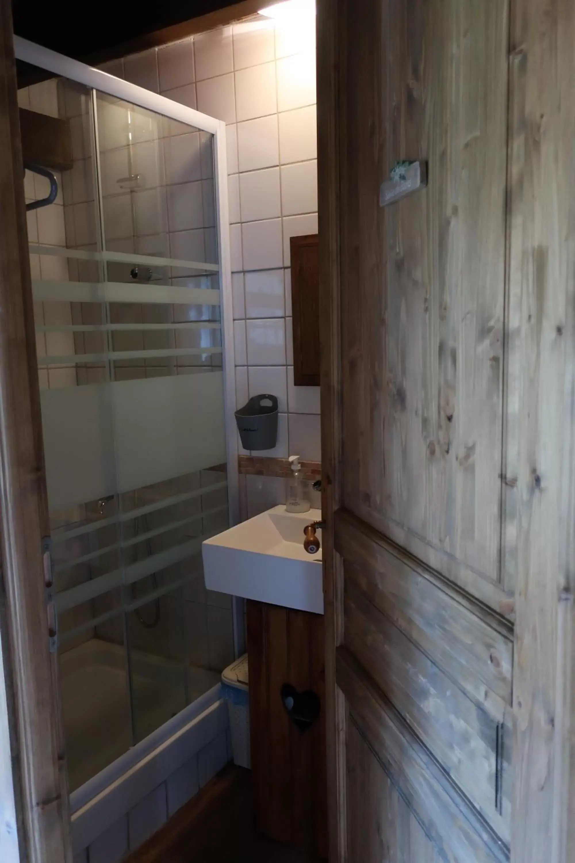 Decorative detail, Bathroom in Gîte et chambres d'hôtes le Chêne