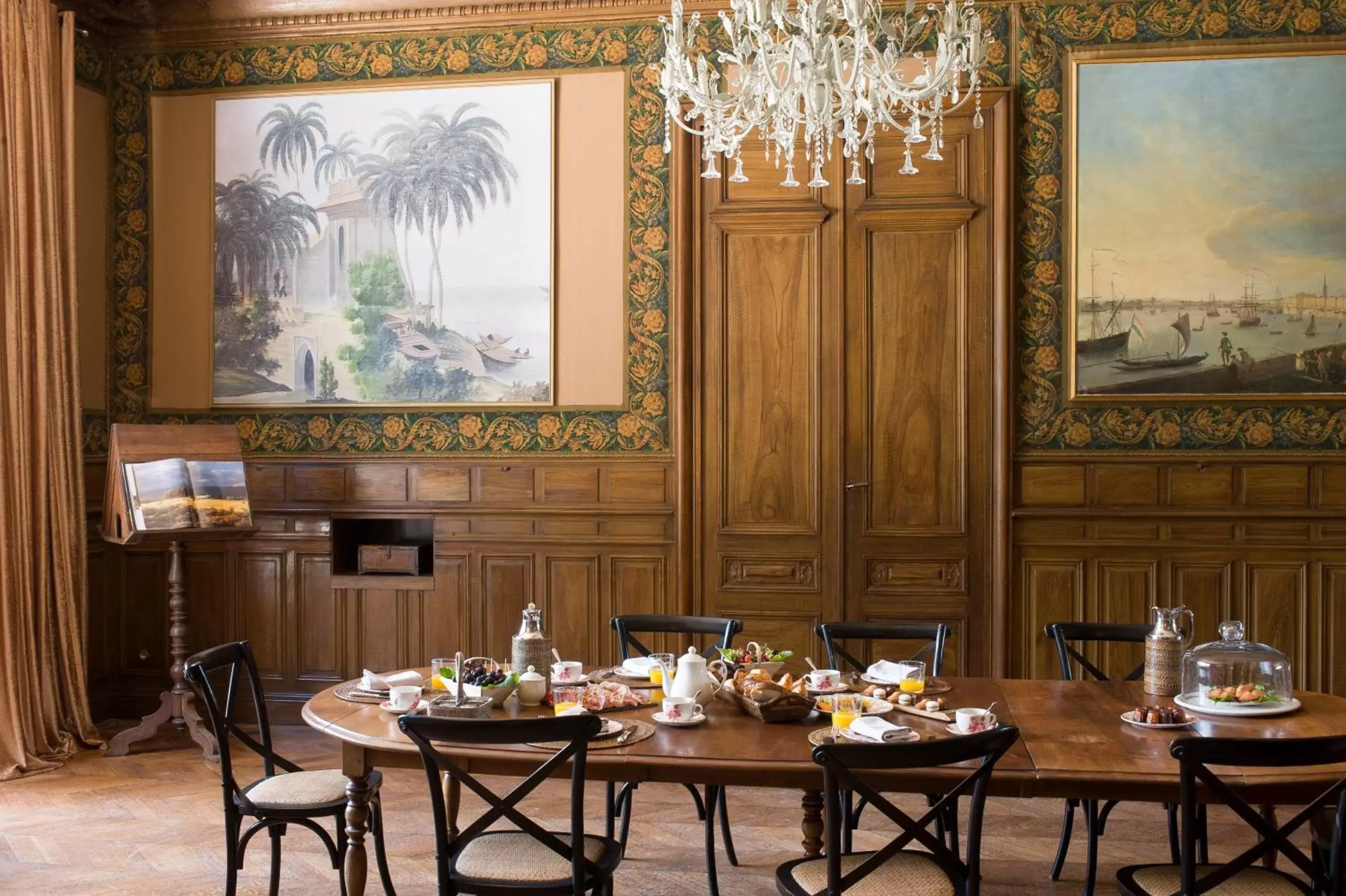 Communal lounge/ TV room, Restaurant/Places to Eat in Les Sources de Caudalie