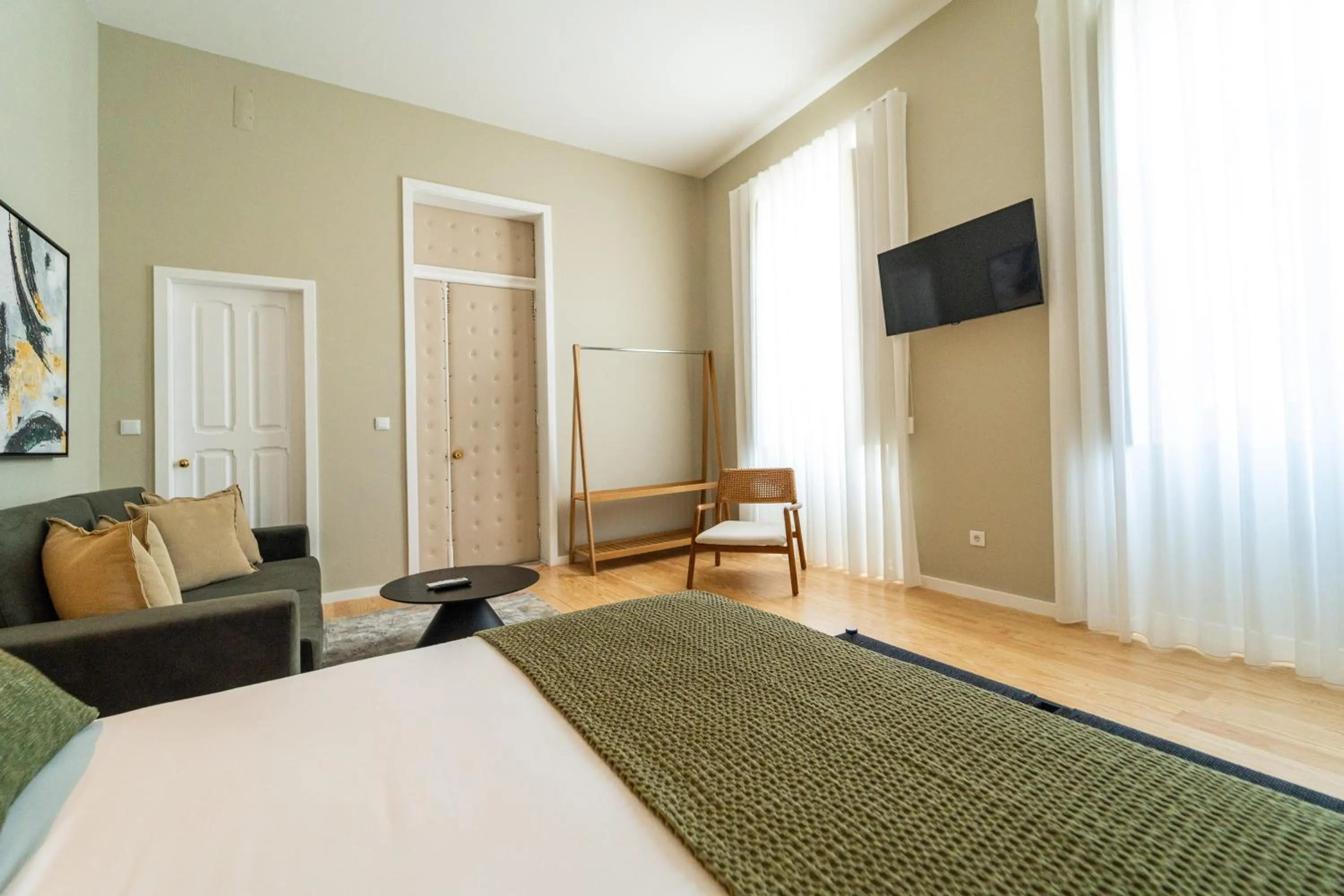 TV and multimedia, Bed in The Rex Hotel Porto