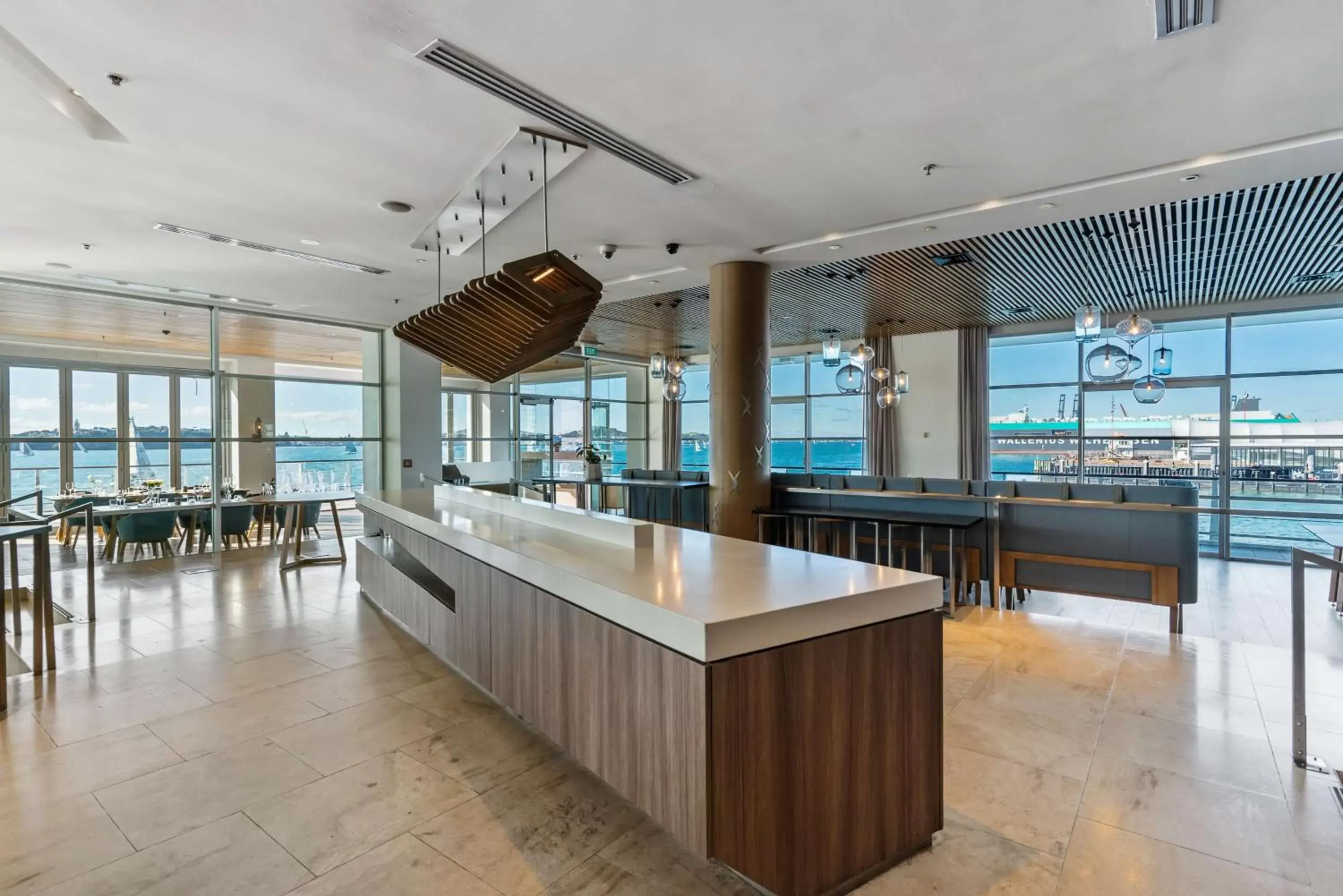 Dining area in Hilton Auckland