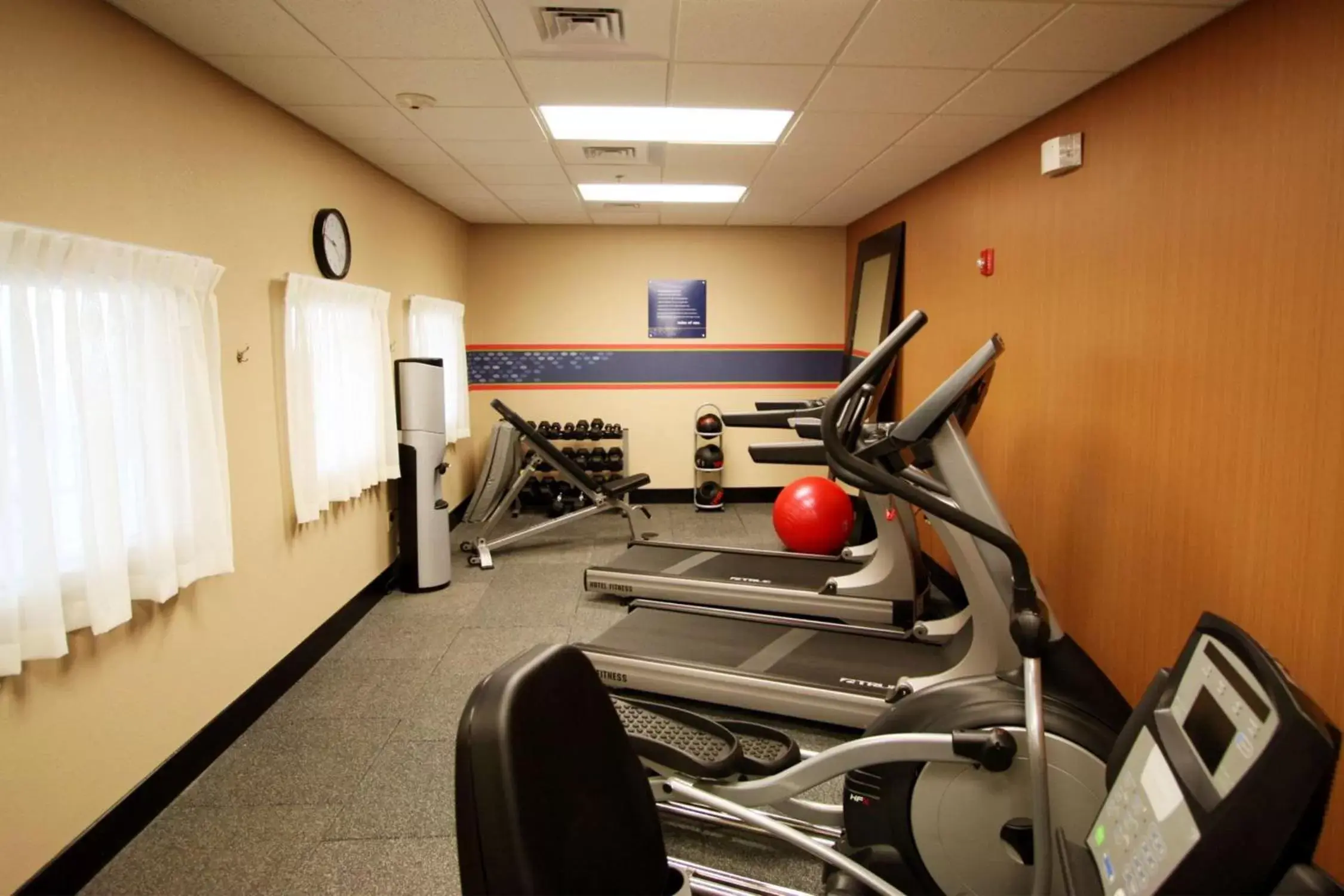 Fitness centre/facilities, Fitness Center/Facilities in Hampton Inn & Suites Charlotte-Airport