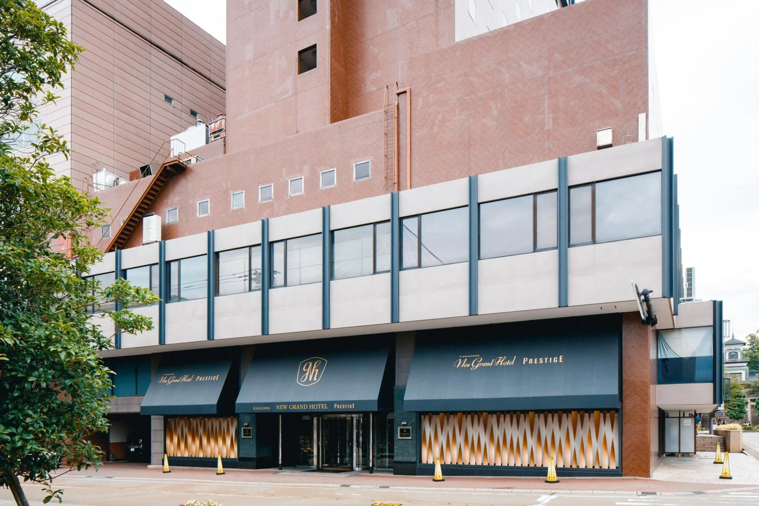 Property building in Kanazawa New Grand Hotel Prestige