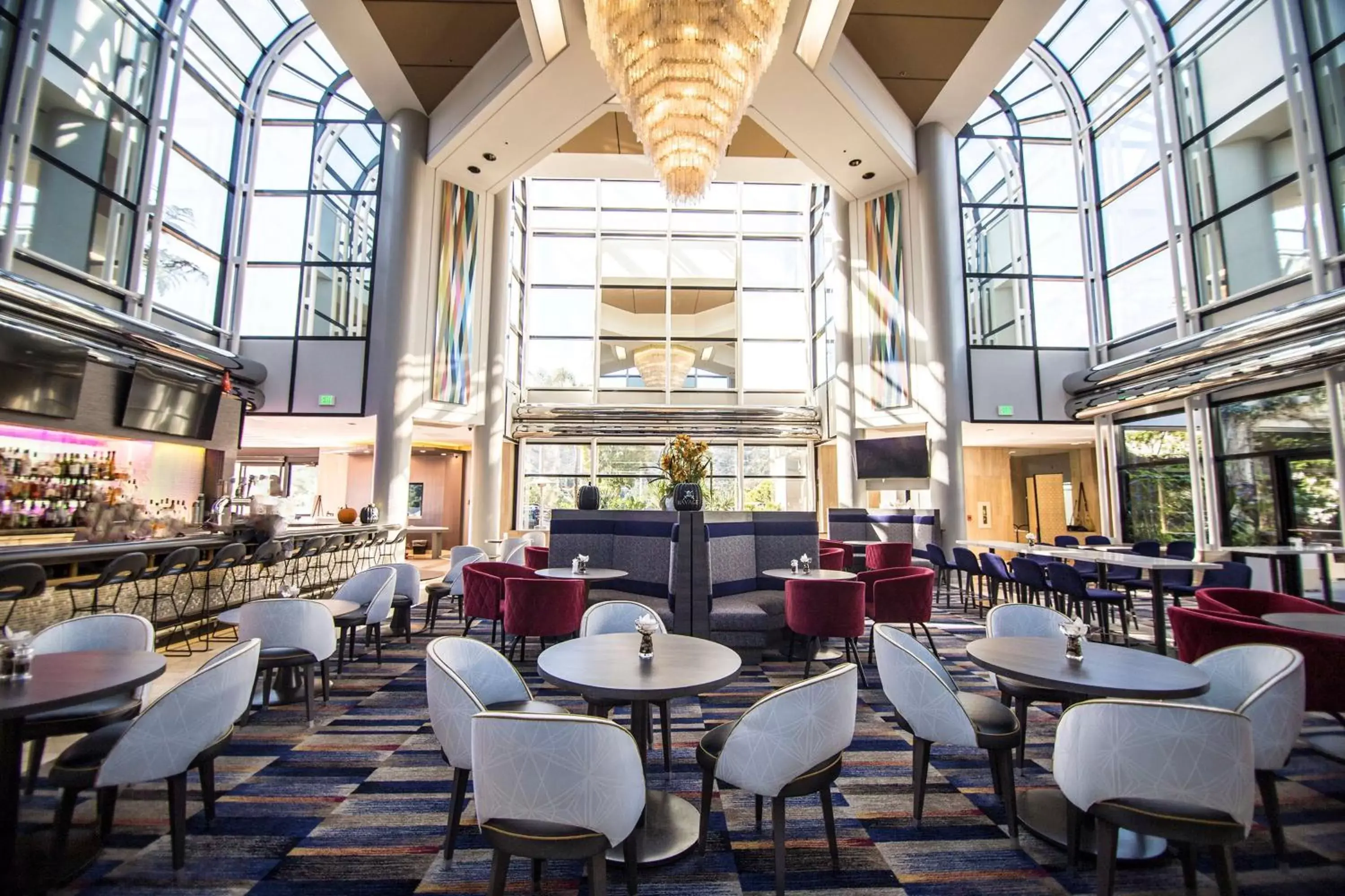 Lobby or reception, Restaurant/Places to Eat in Hilton Los Angeles-Universal City