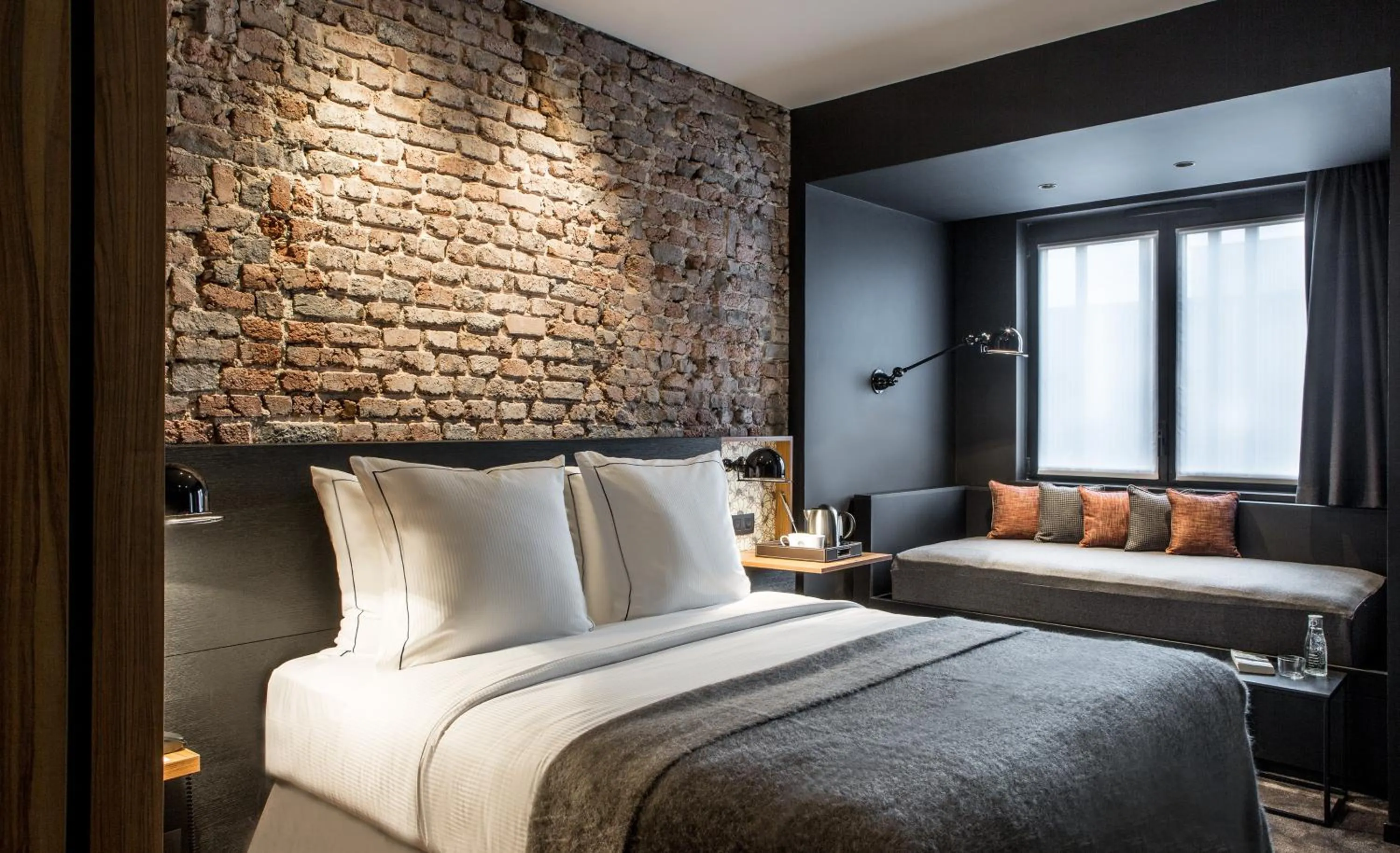 Photo of the whole room, Bed in Hôtel Louvre-Lens - Esprit de France