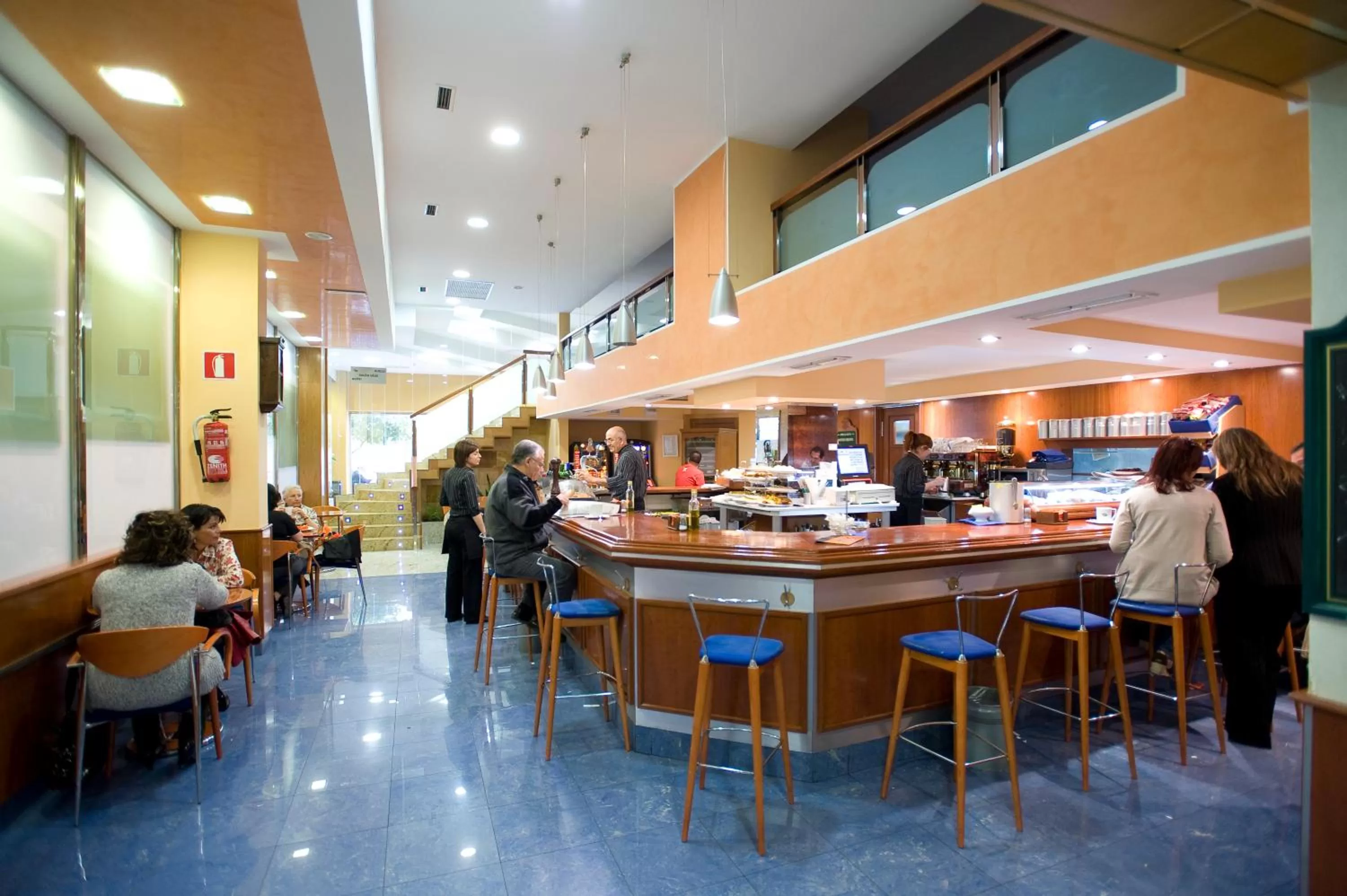 Lounge or bar in Hotel El Churra