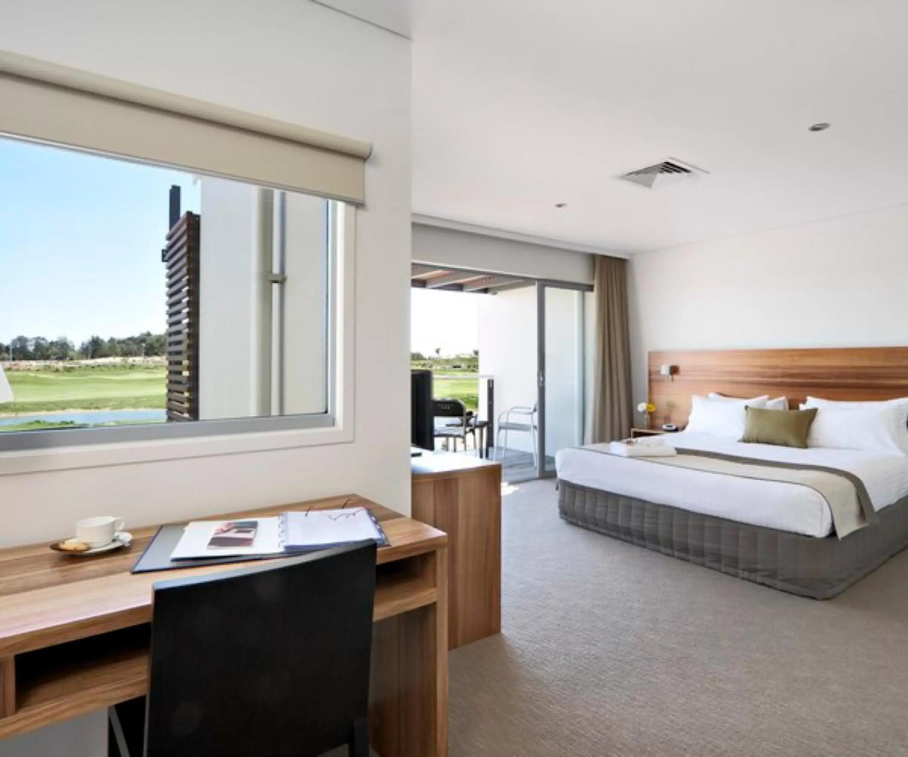 Bedroom, Bed in Pullman Magenta Shores Resort