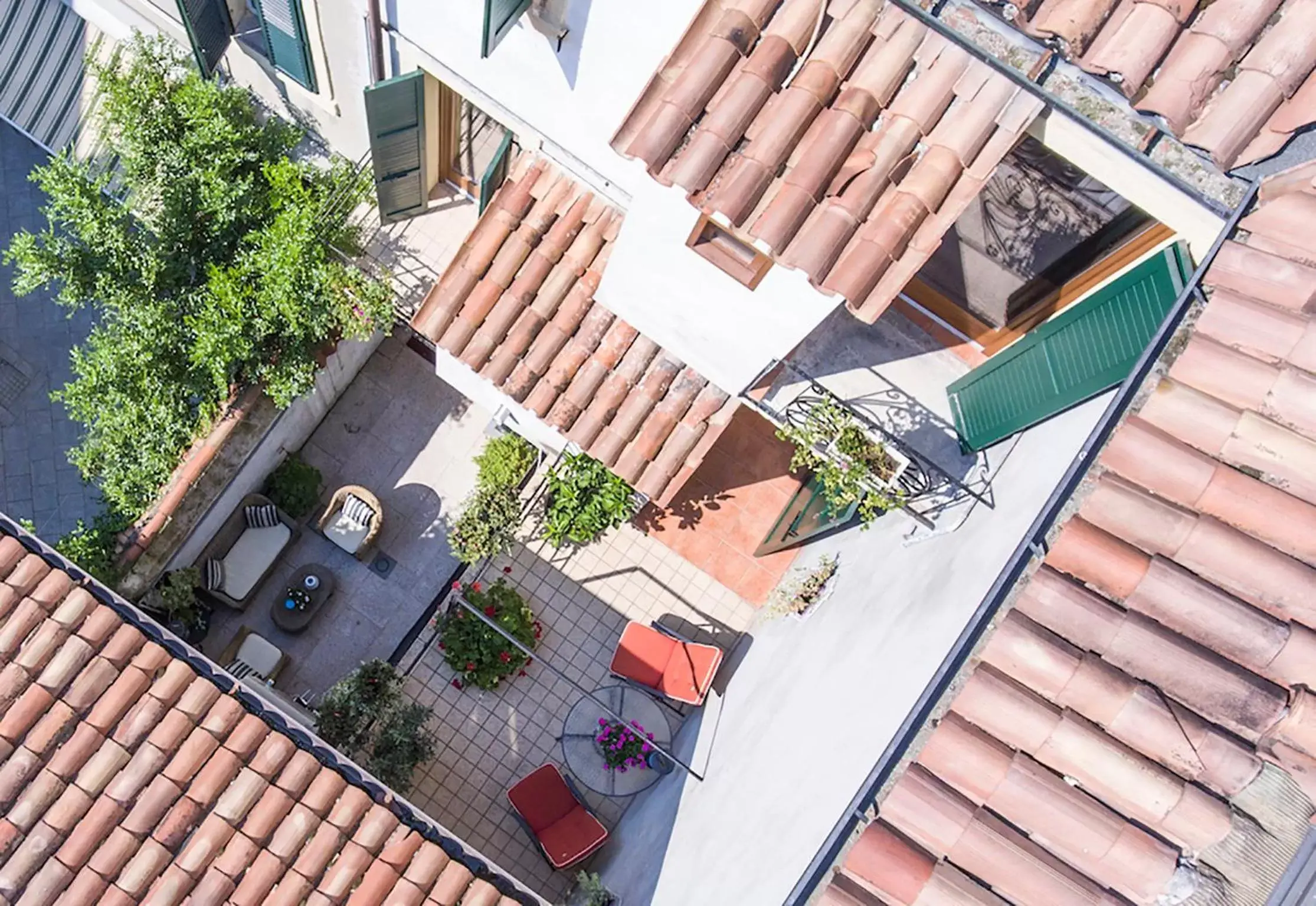 Bird's eye view, Patio/Outdoor Area in Veronetta House