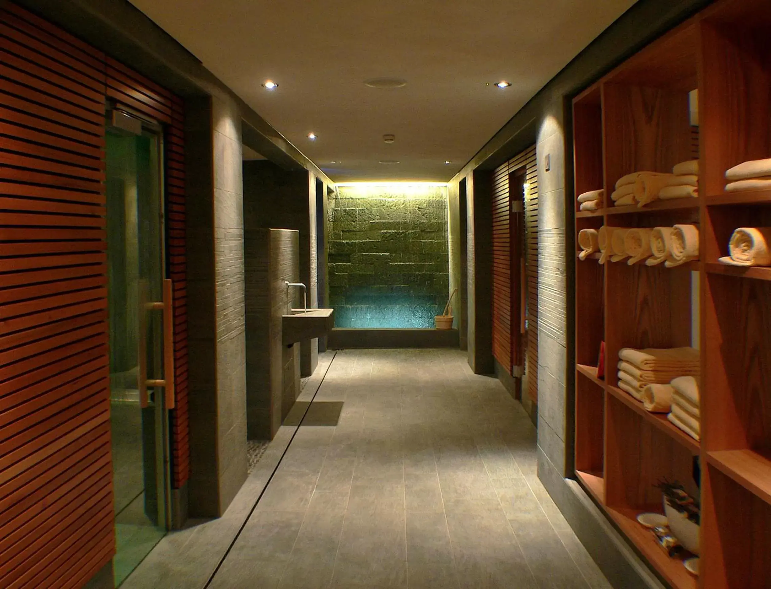 Spa and wellness centre/facilities in Romantik Hotel Schweizerhof