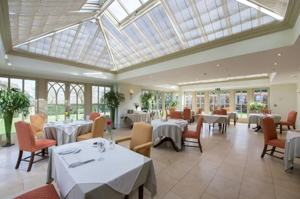 Restaurant/places to eat in The Old Vicarage